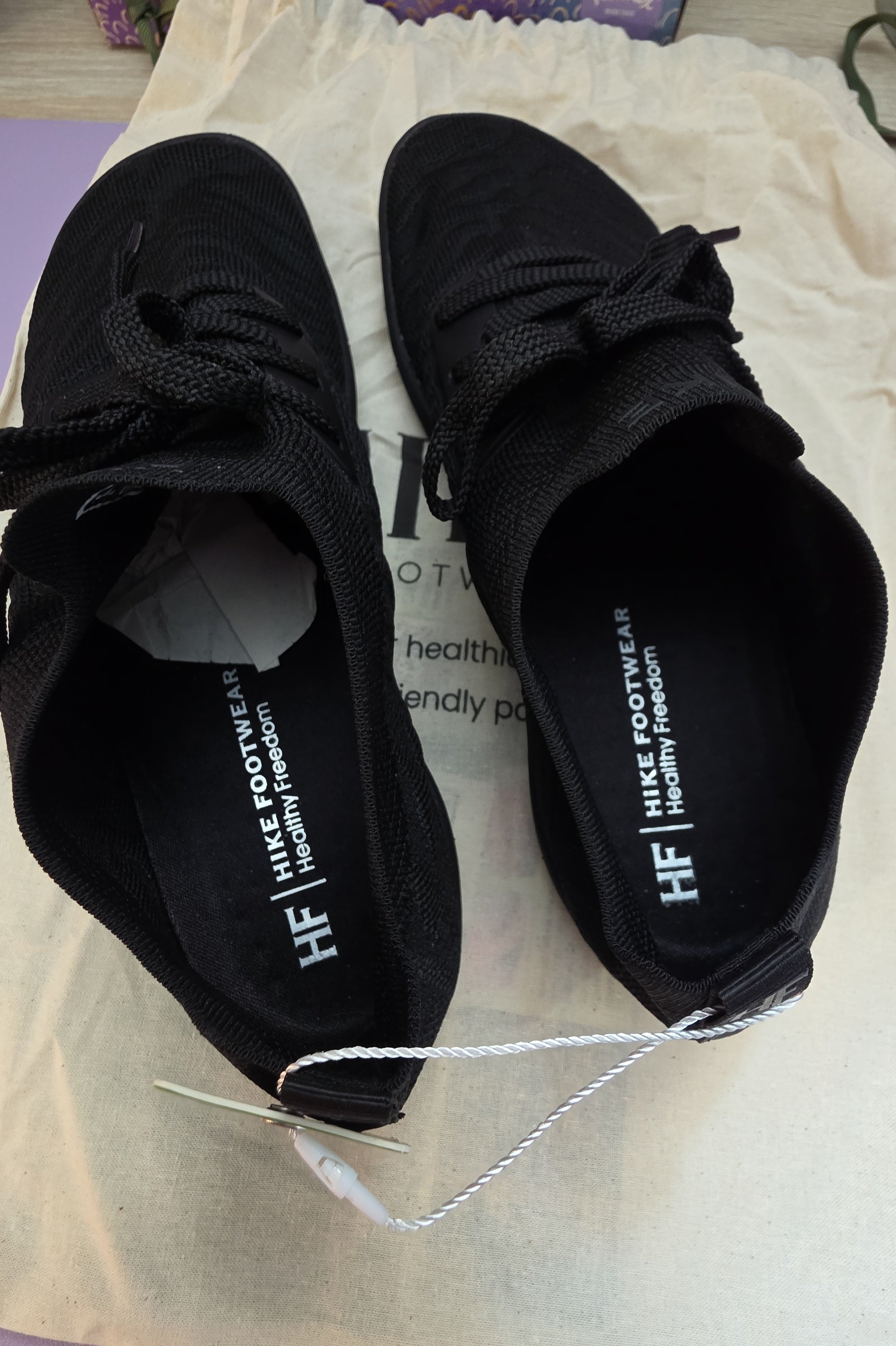 Hike footwear in black size 10