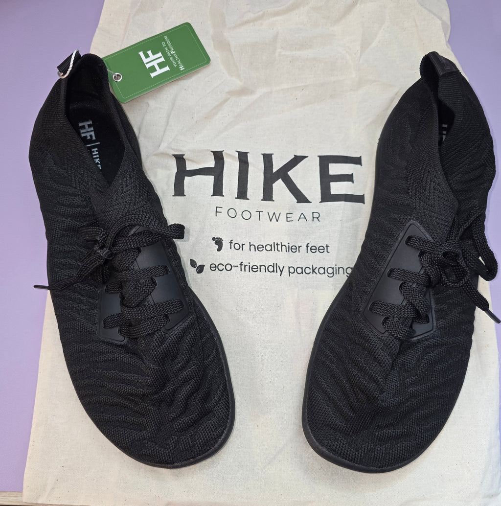 Hike footwear in black size 10
