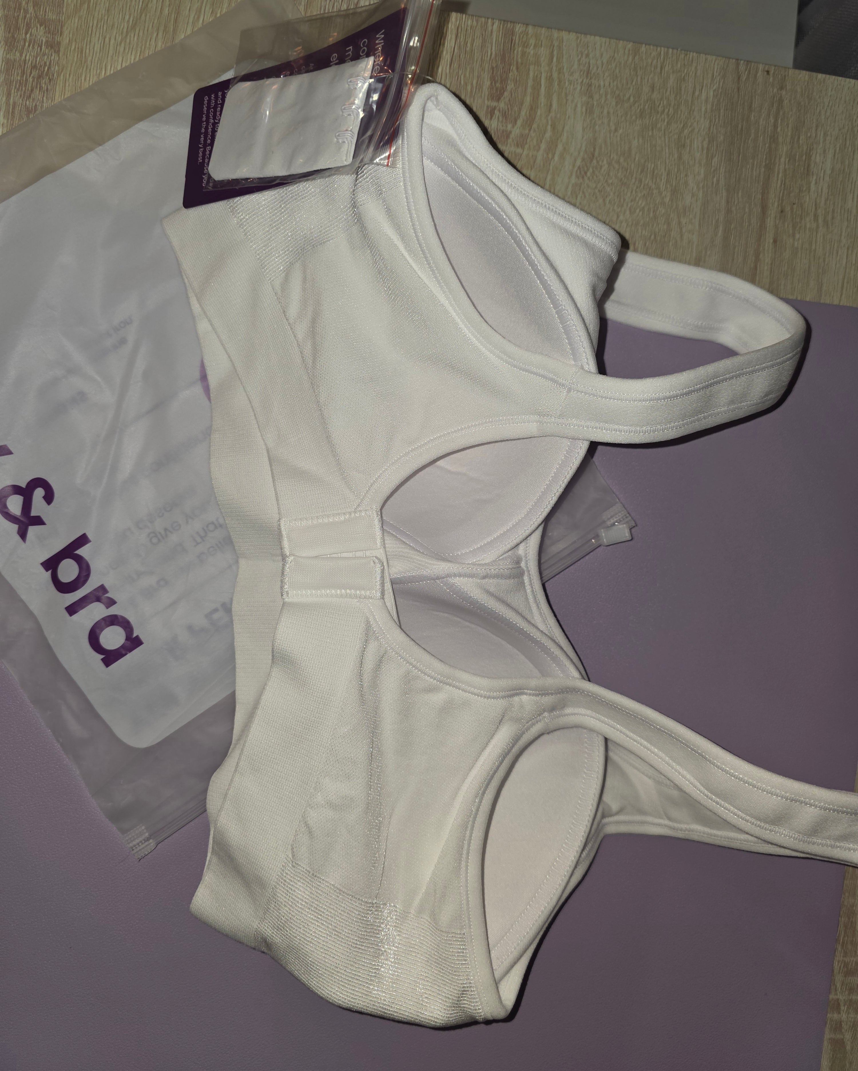 Body & Bra white size meduim