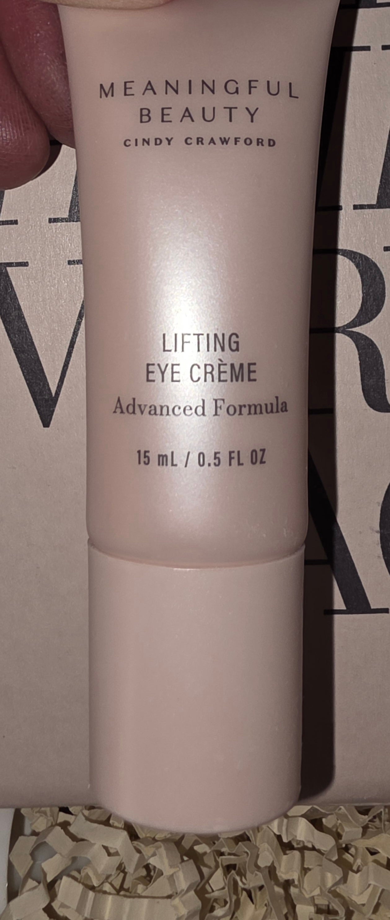 Meaningful Beauty 8 pièce de luxe skin care set full size products ! By Cyndie Crawford