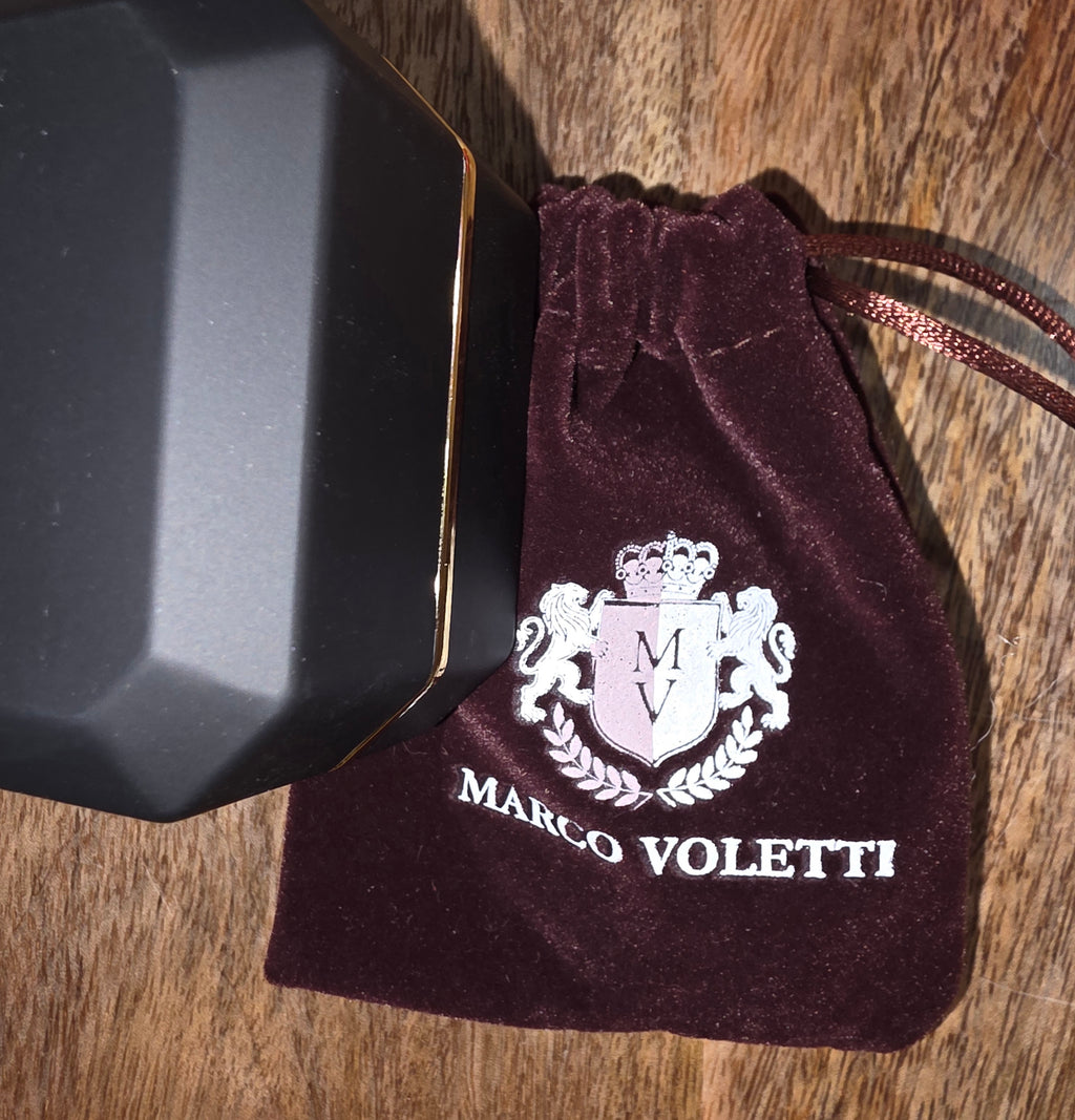 Beautiful size 7 ring with ring cover/lighted box / dust cover bag