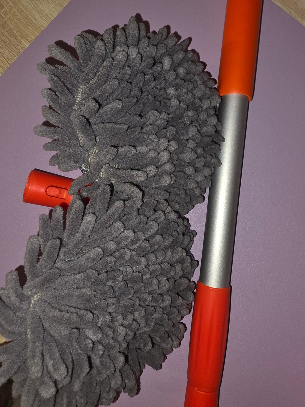 Duster / mop ajustable handle