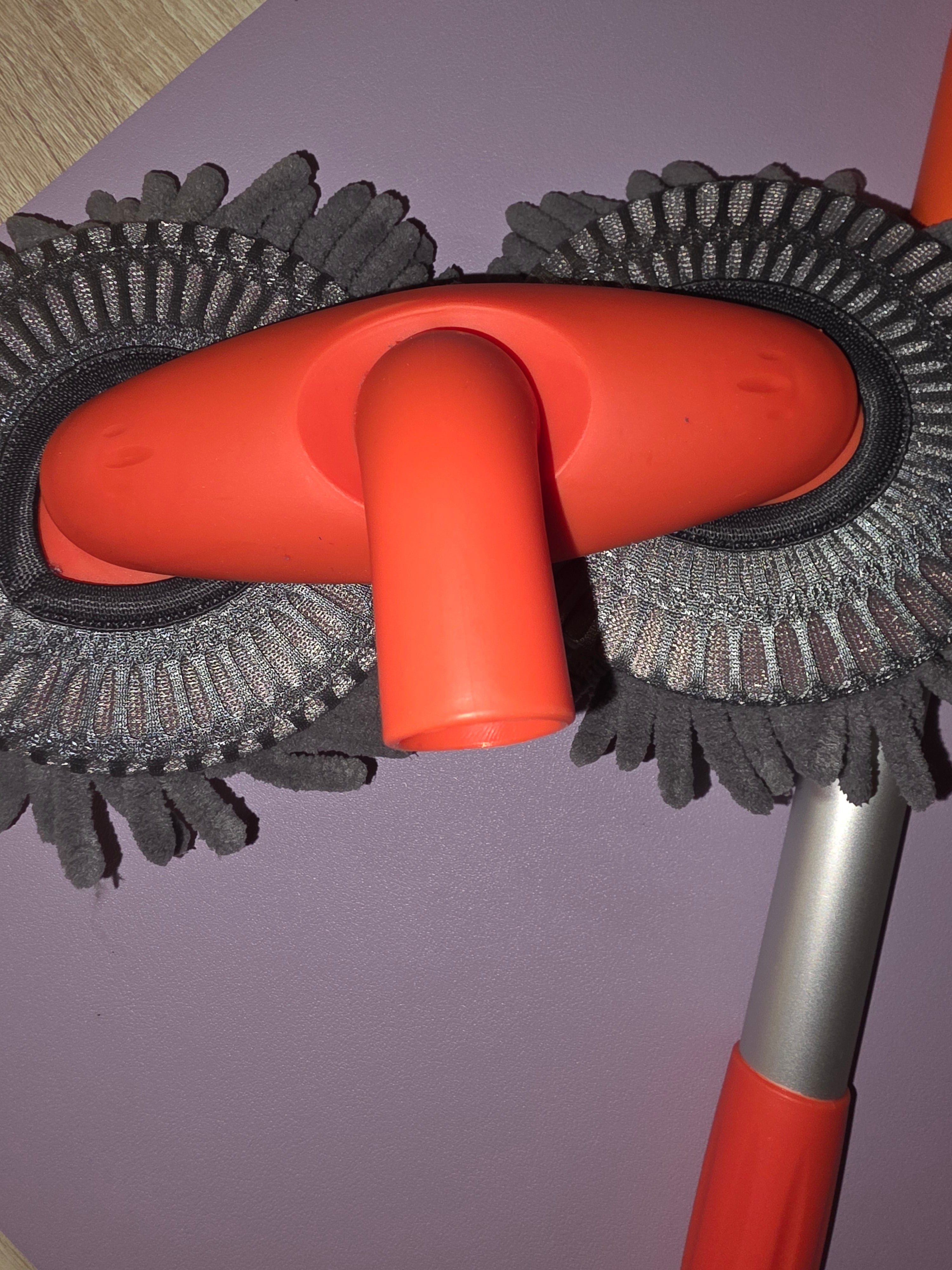 Duster / mop ajustable handle