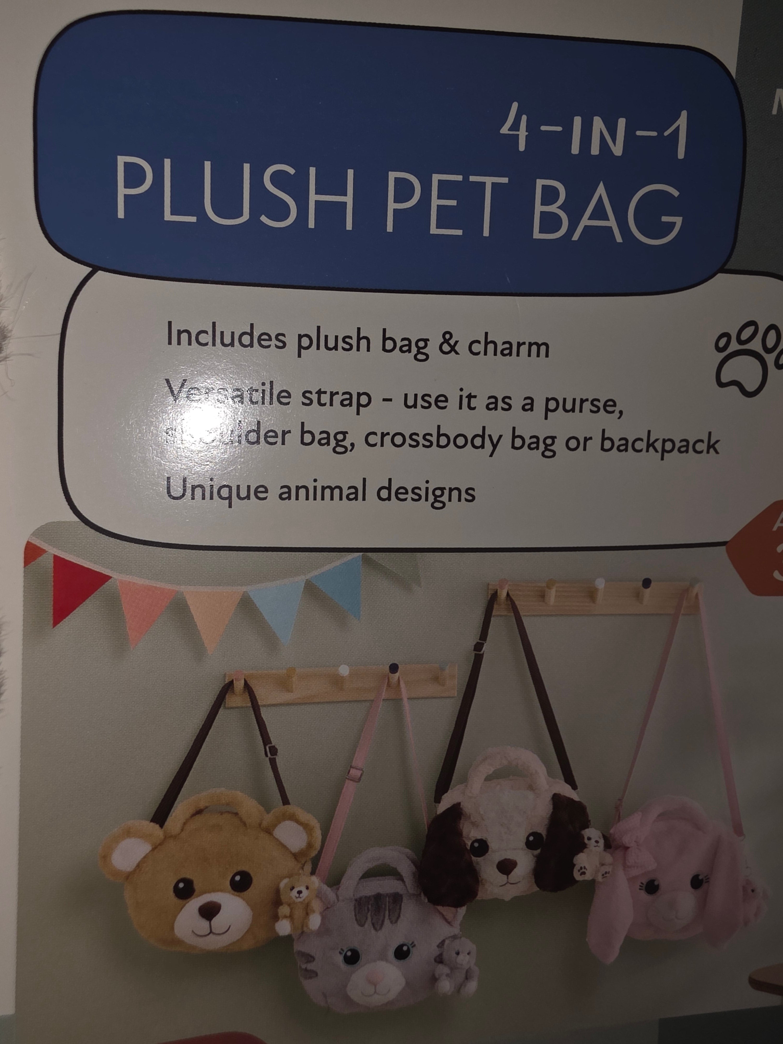 Doggy Bag with strap and handels and a plushie