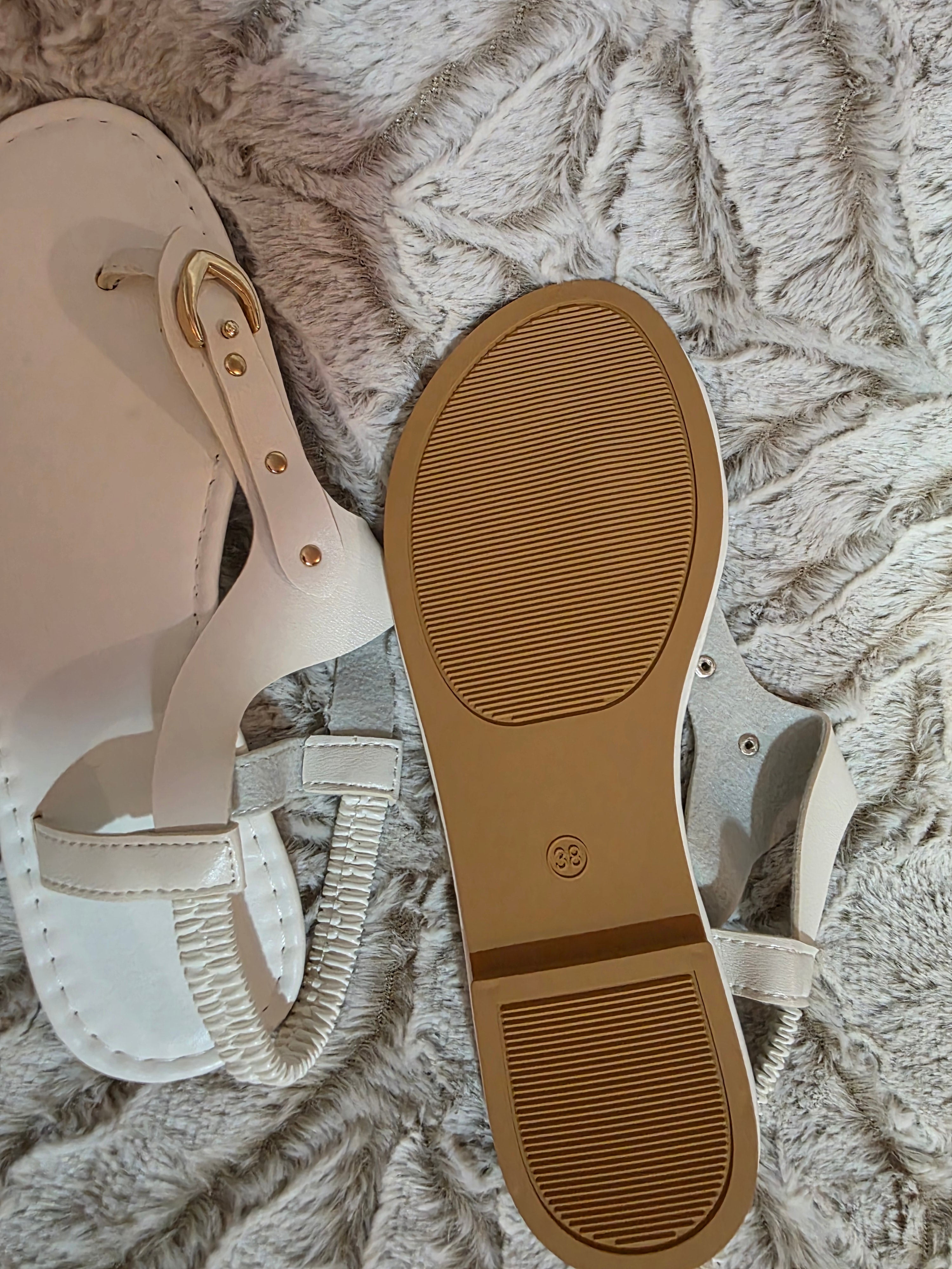 White flat sandel