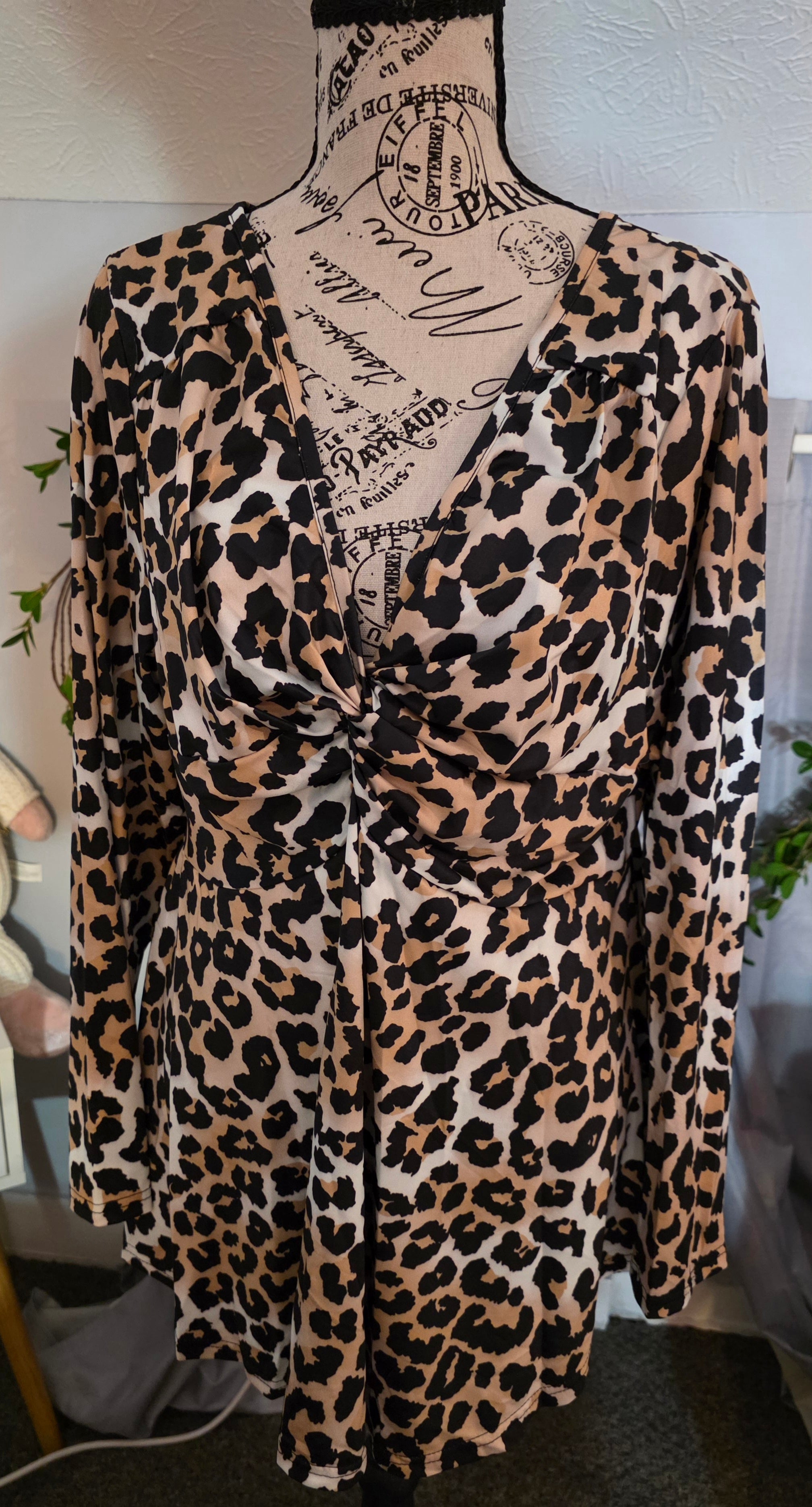 Light weight womens top