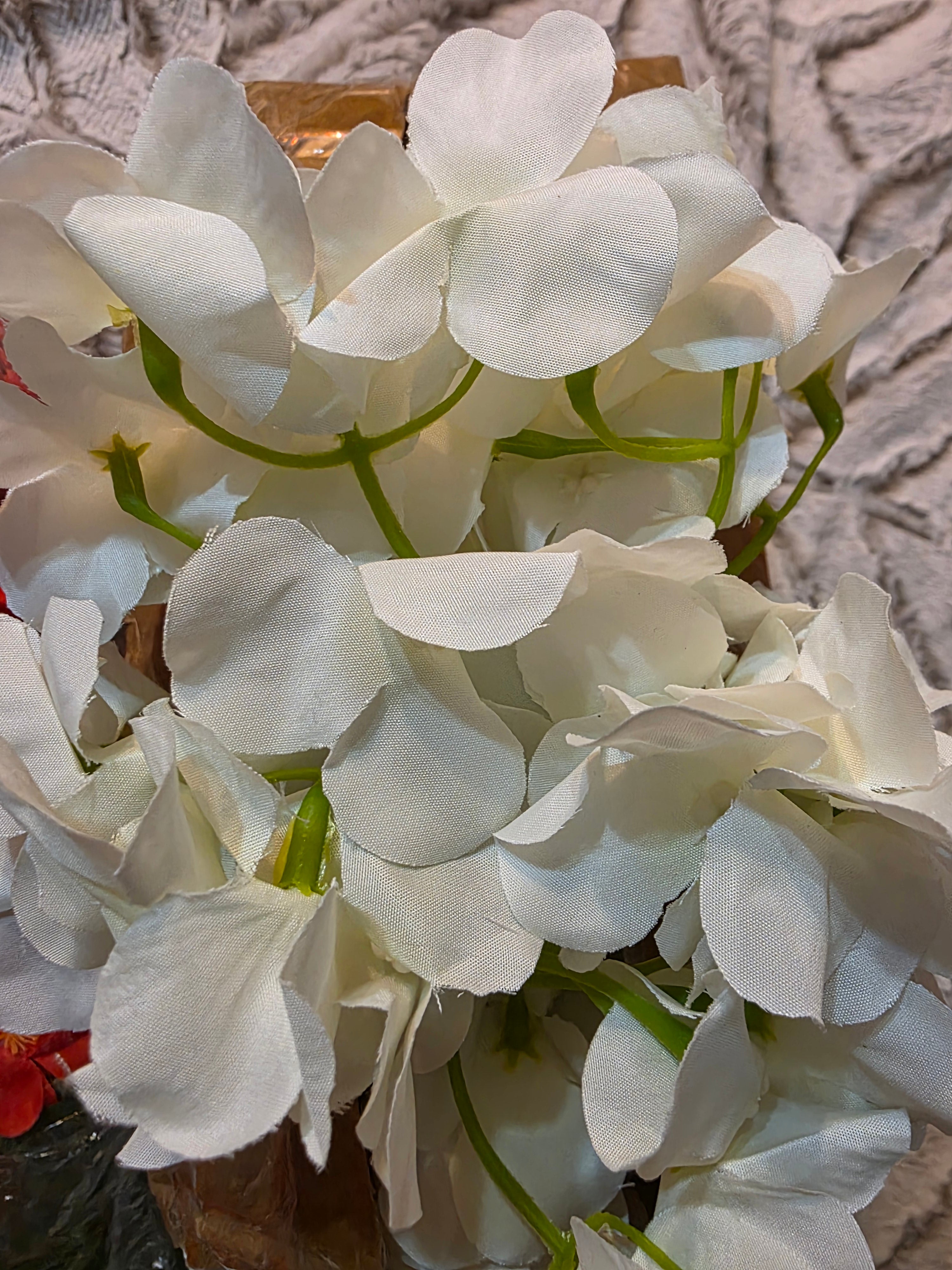 Artificial flower bundle
