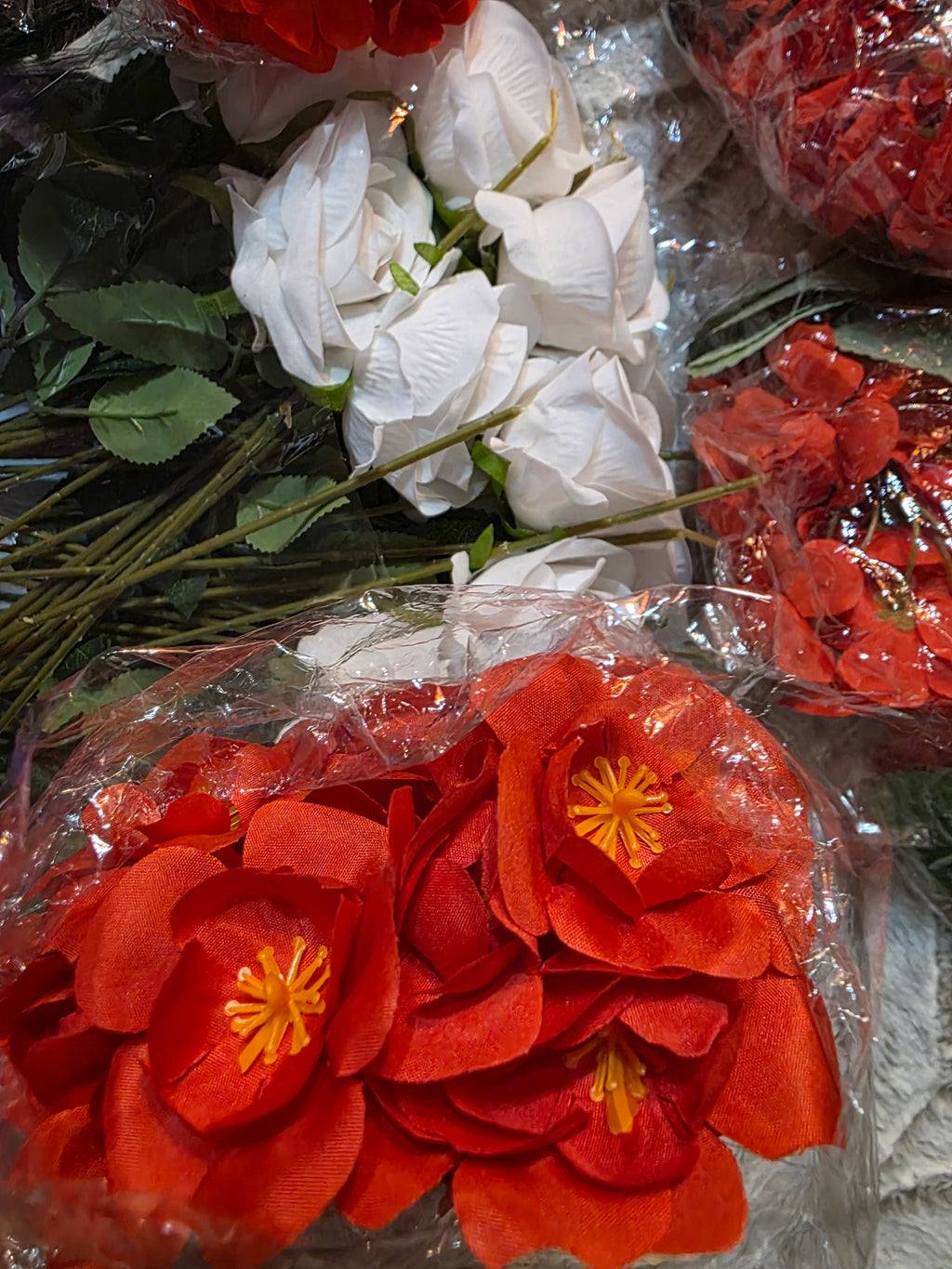 Artificial flower bundle