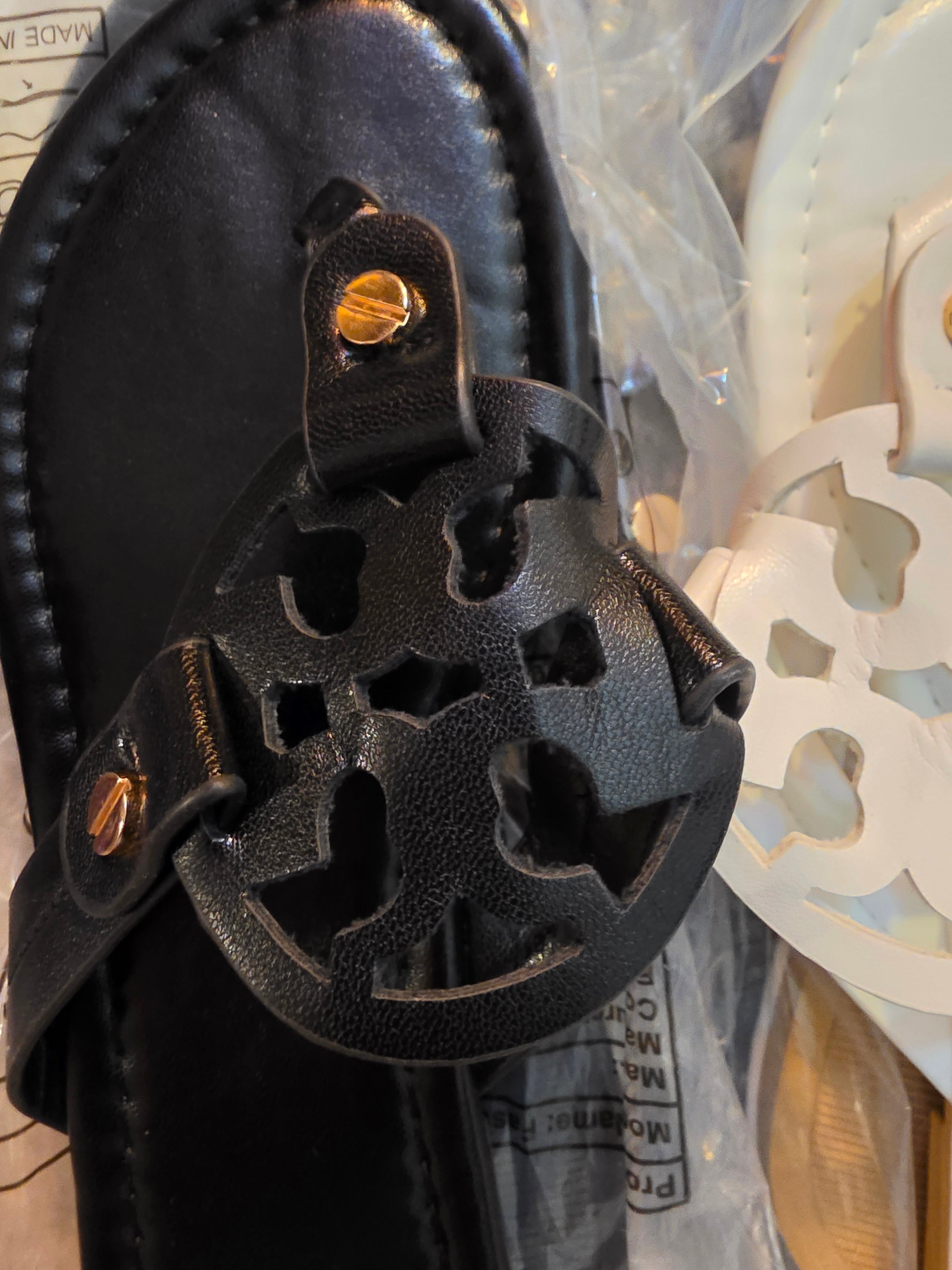 Set of 4 pairs of flat sandels