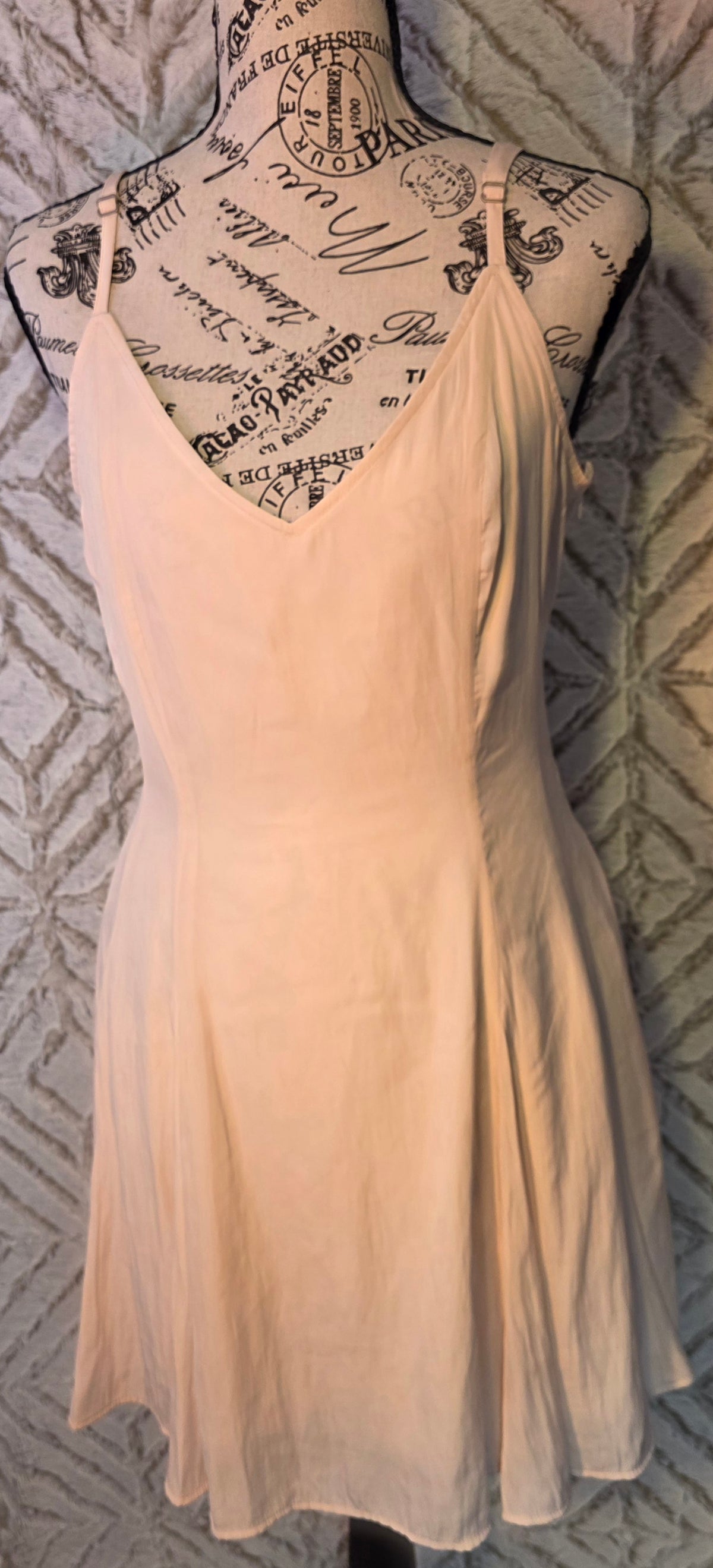 Universal thread co very light pink dress in size small