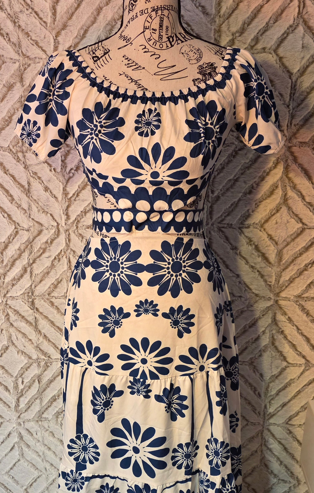 New dress no tag but so cute !