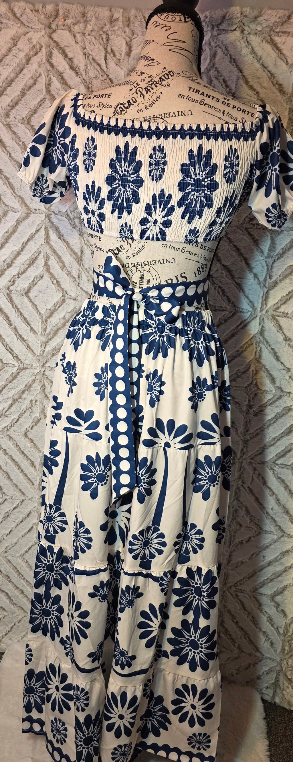 New dress no tag but so cute !