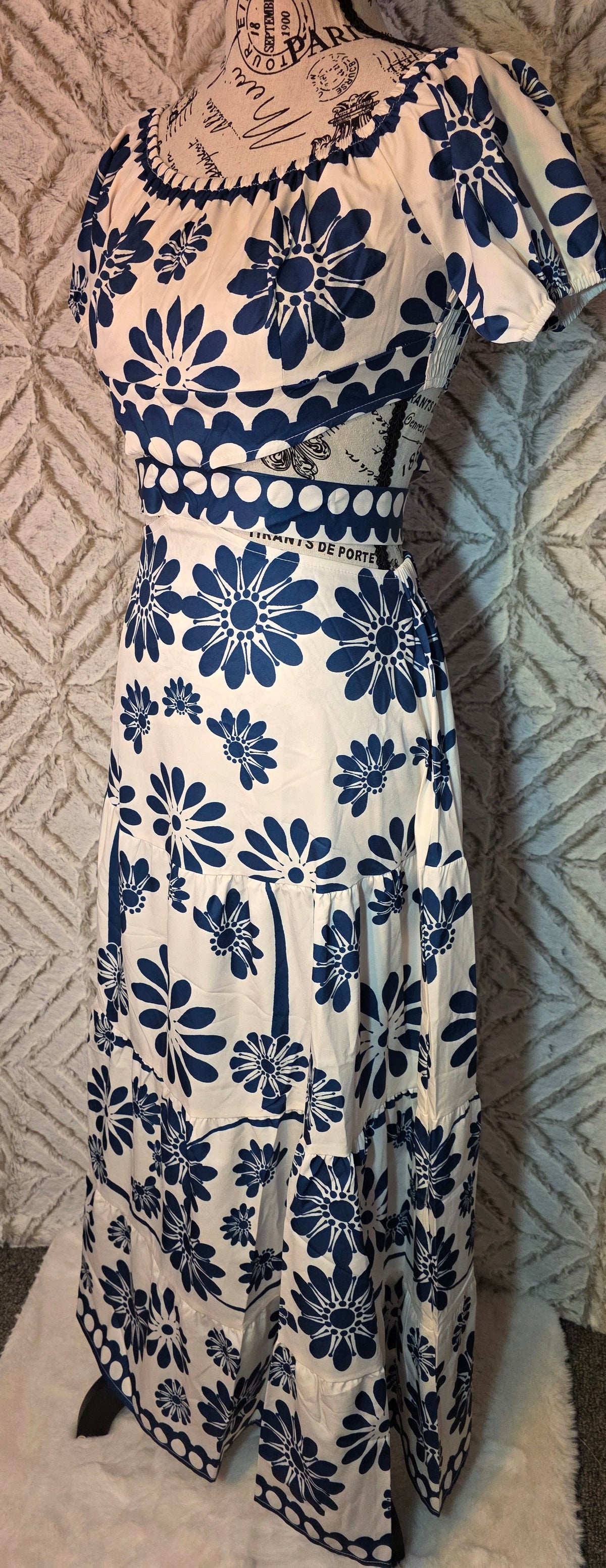 New dress no tag but so cute !
