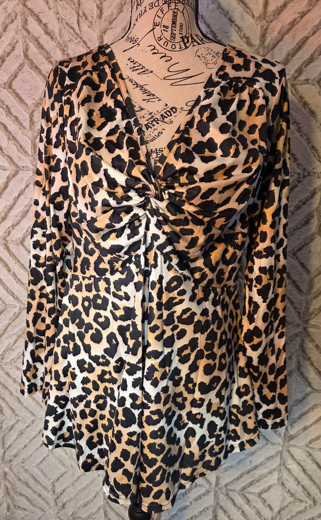 Light weight womens top