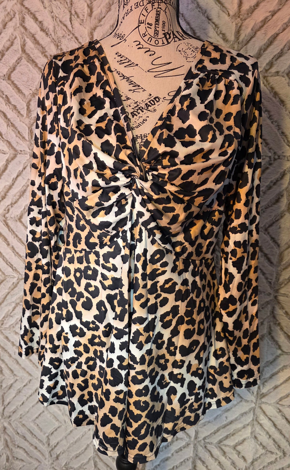 Light weight womens top