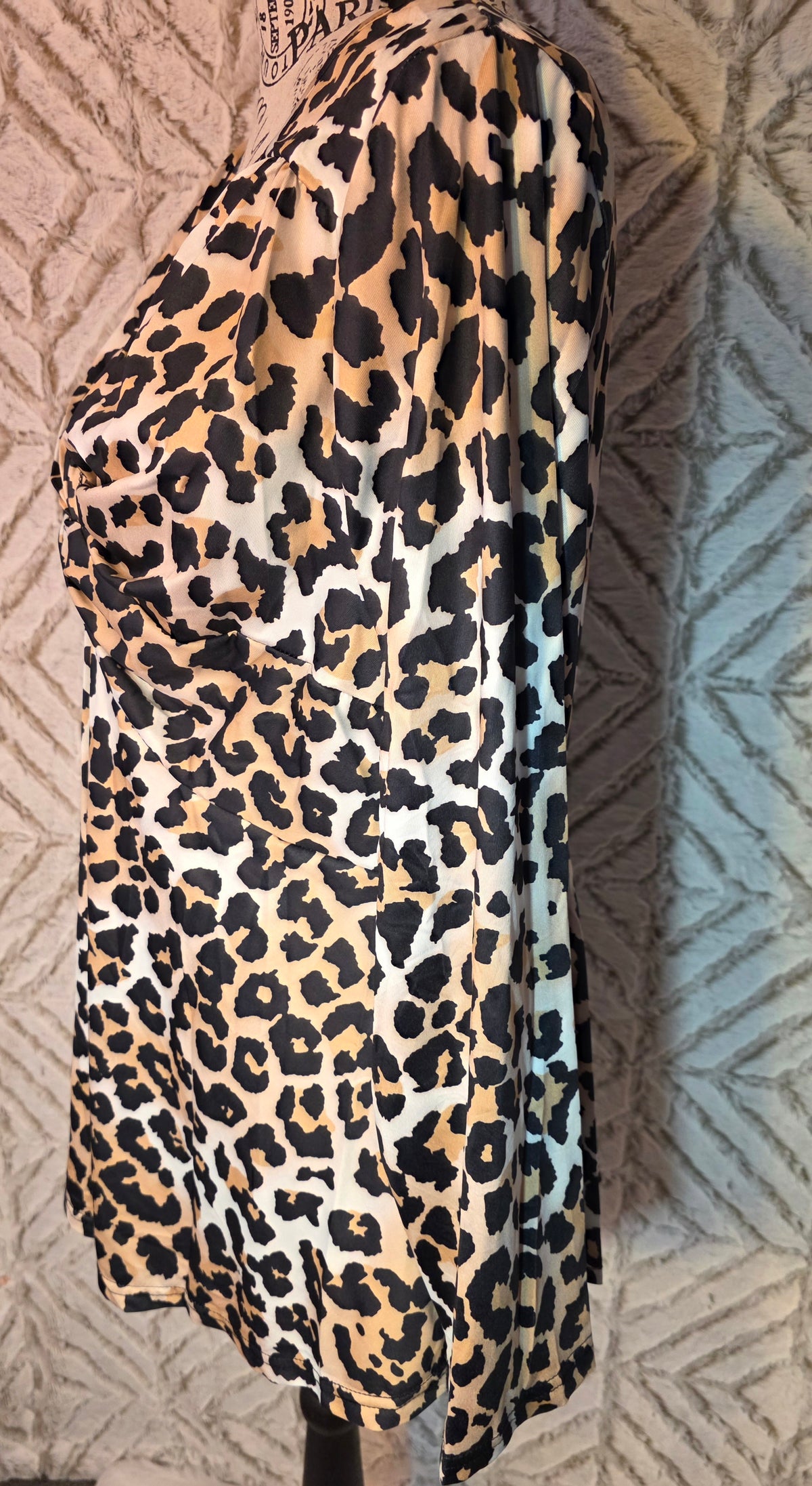 Light weight womens top