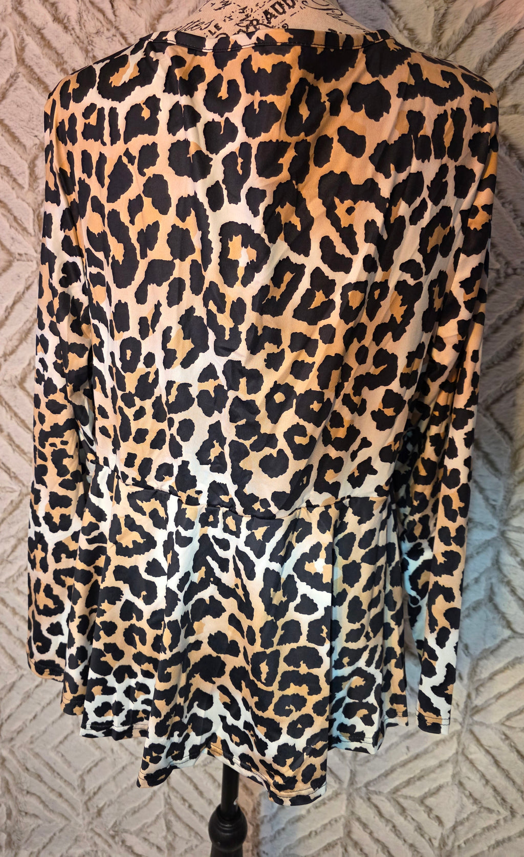 Light weight womens top