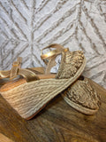 Very pretty gold sandel