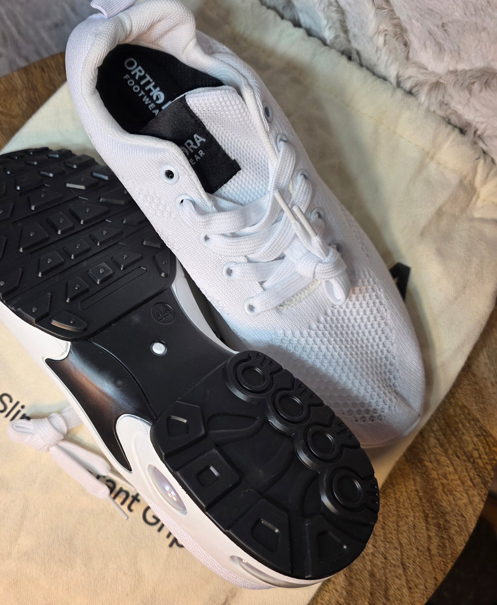 Comfort shoes by Orthora