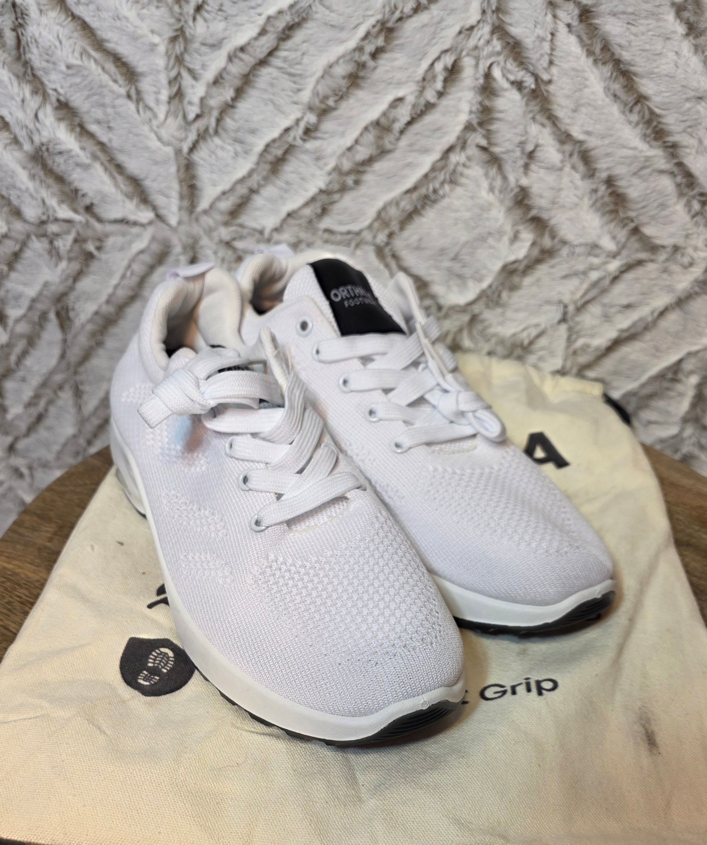 Comfort shoes by Orthora