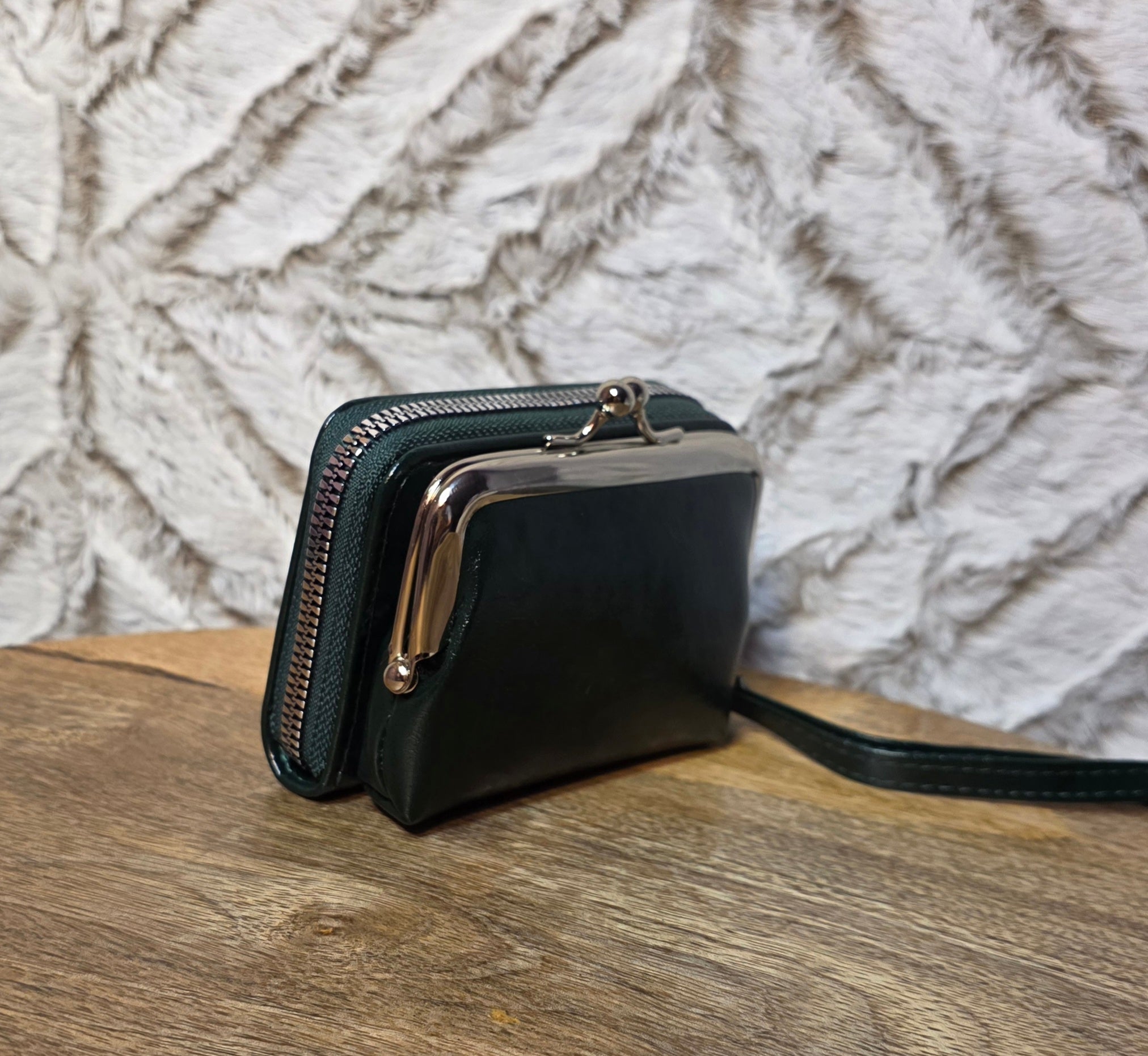 Changé purse / wallet card holder