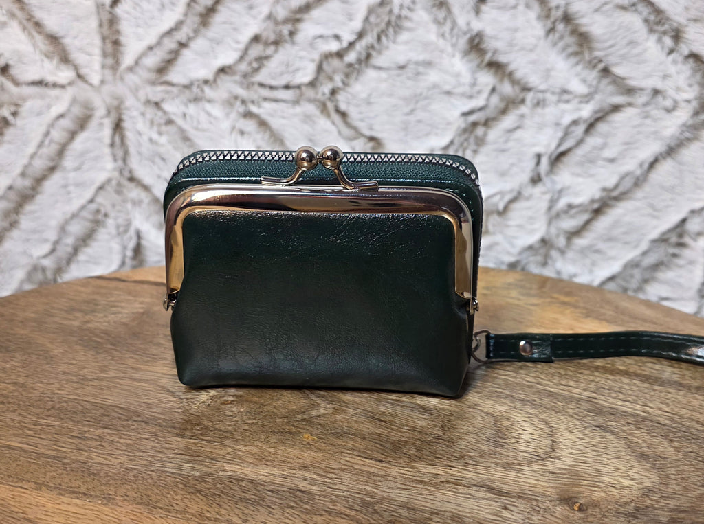 Changé purse / wallet card holder
