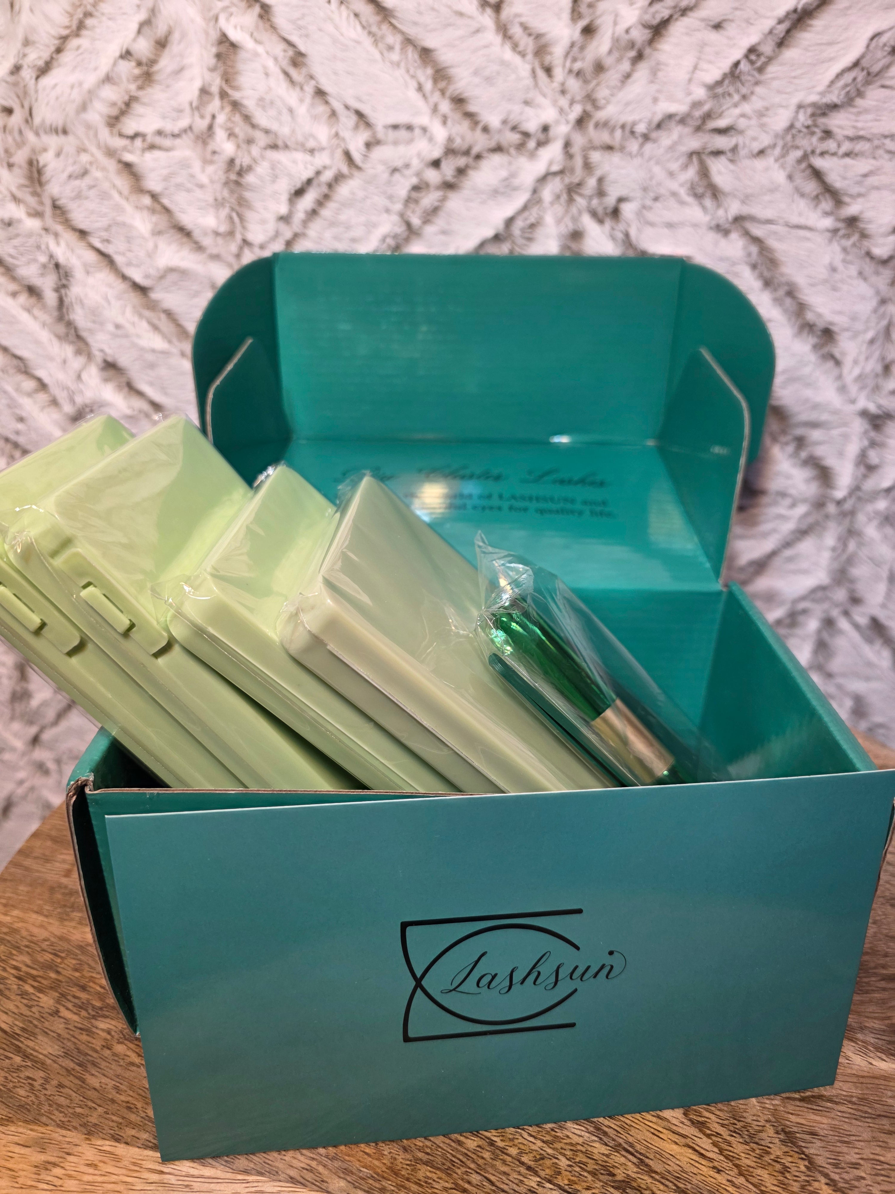 Build your own lashes méga kit from LASHSUN