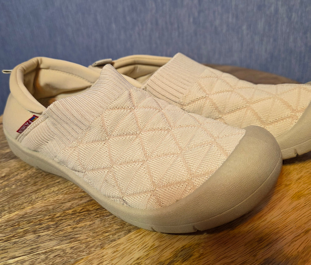 Womens 6.5 comfort slip on shoes