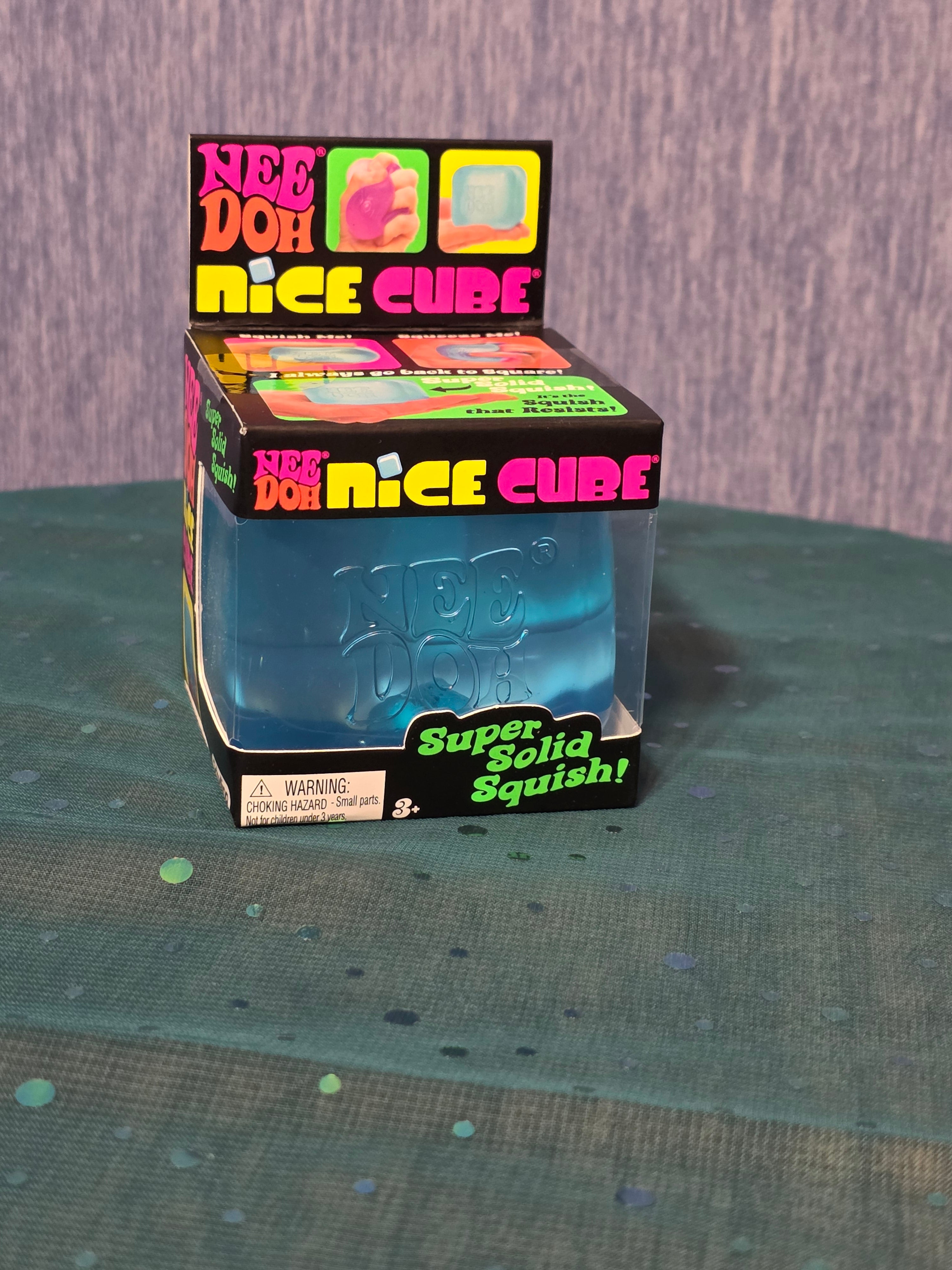 Nice cube in blue super solid squish