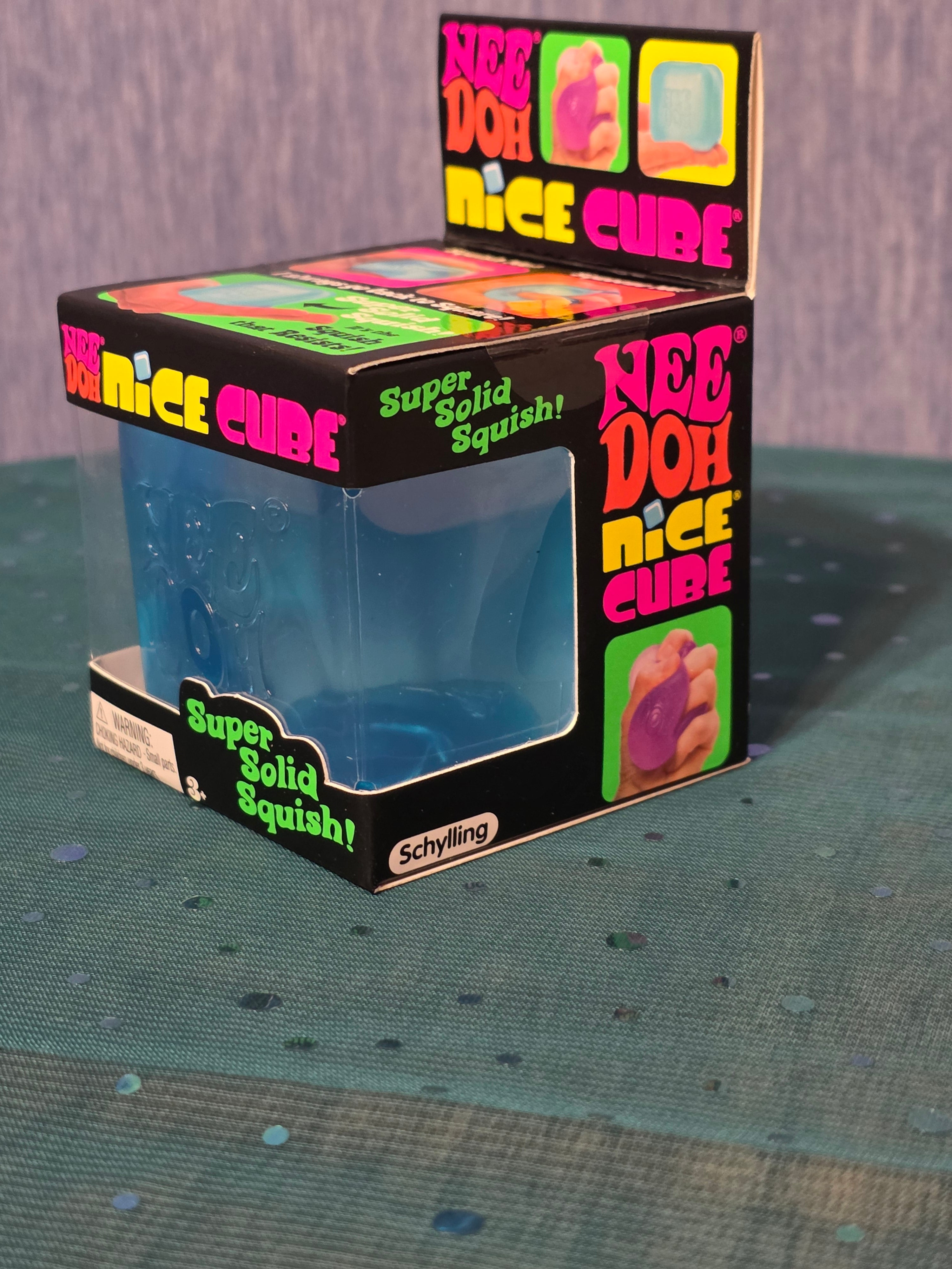 Nice cube in blue super solid squish
