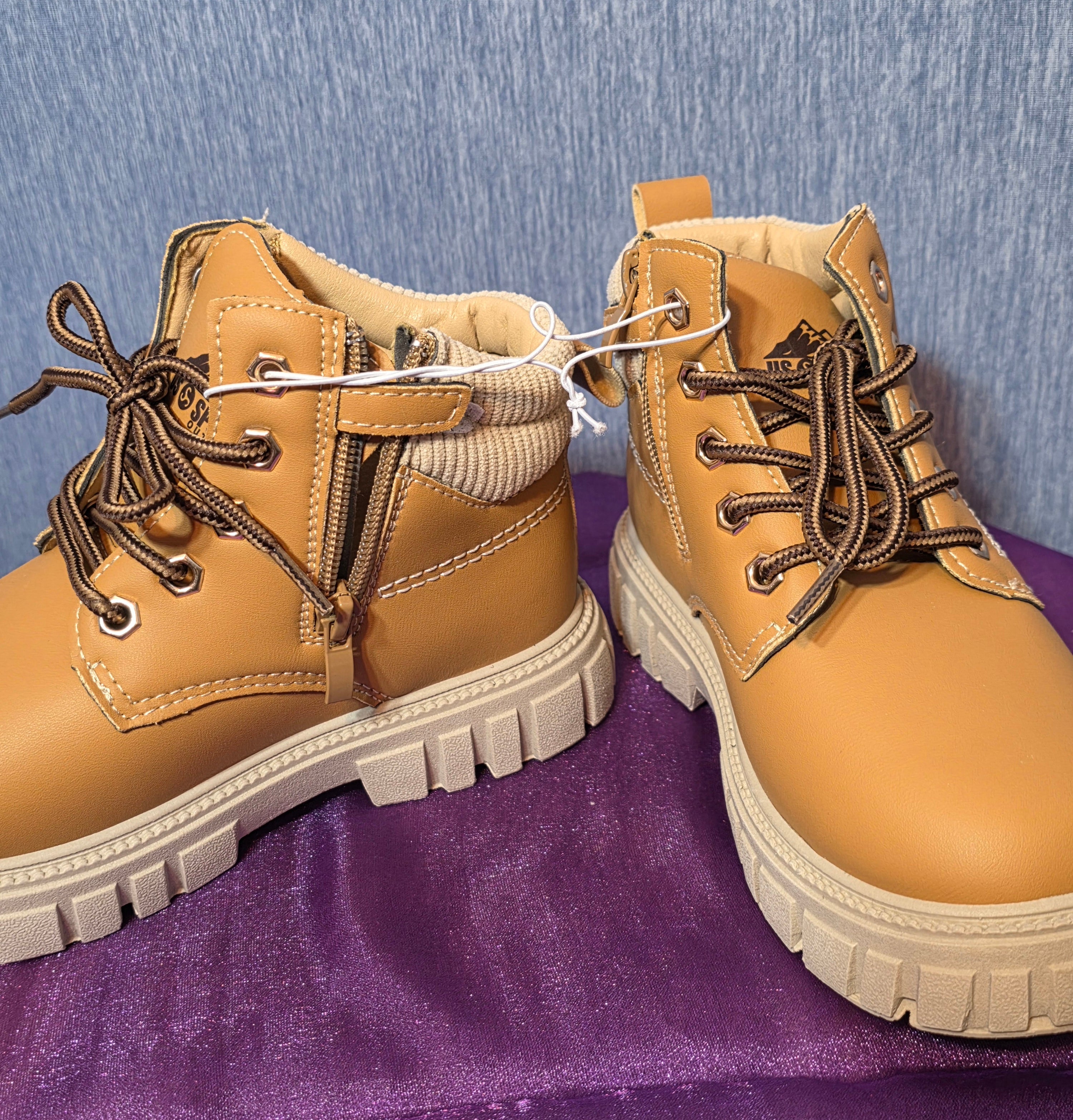 US sports outdoor boots for children
