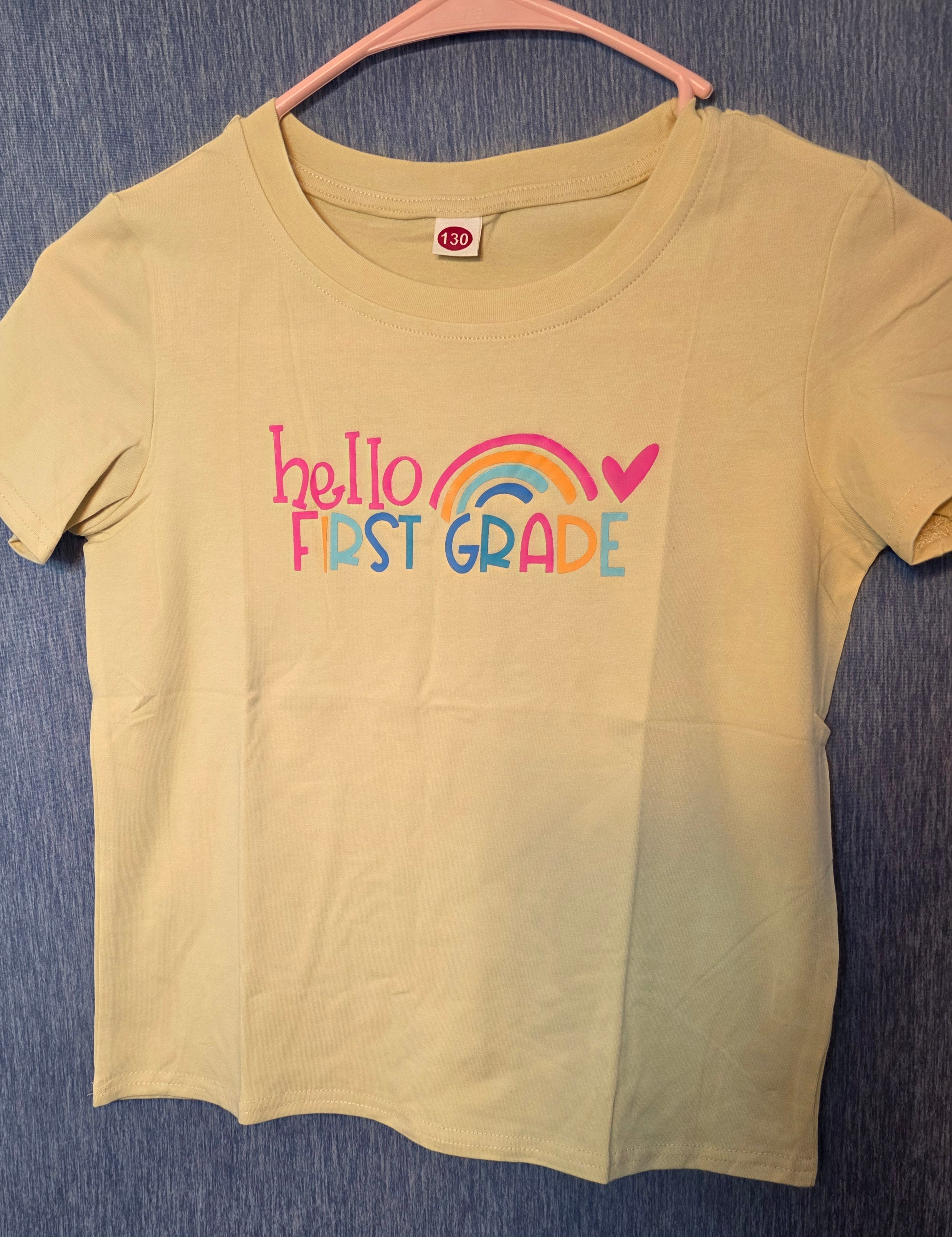 Little girls hello first gradé t-shirt