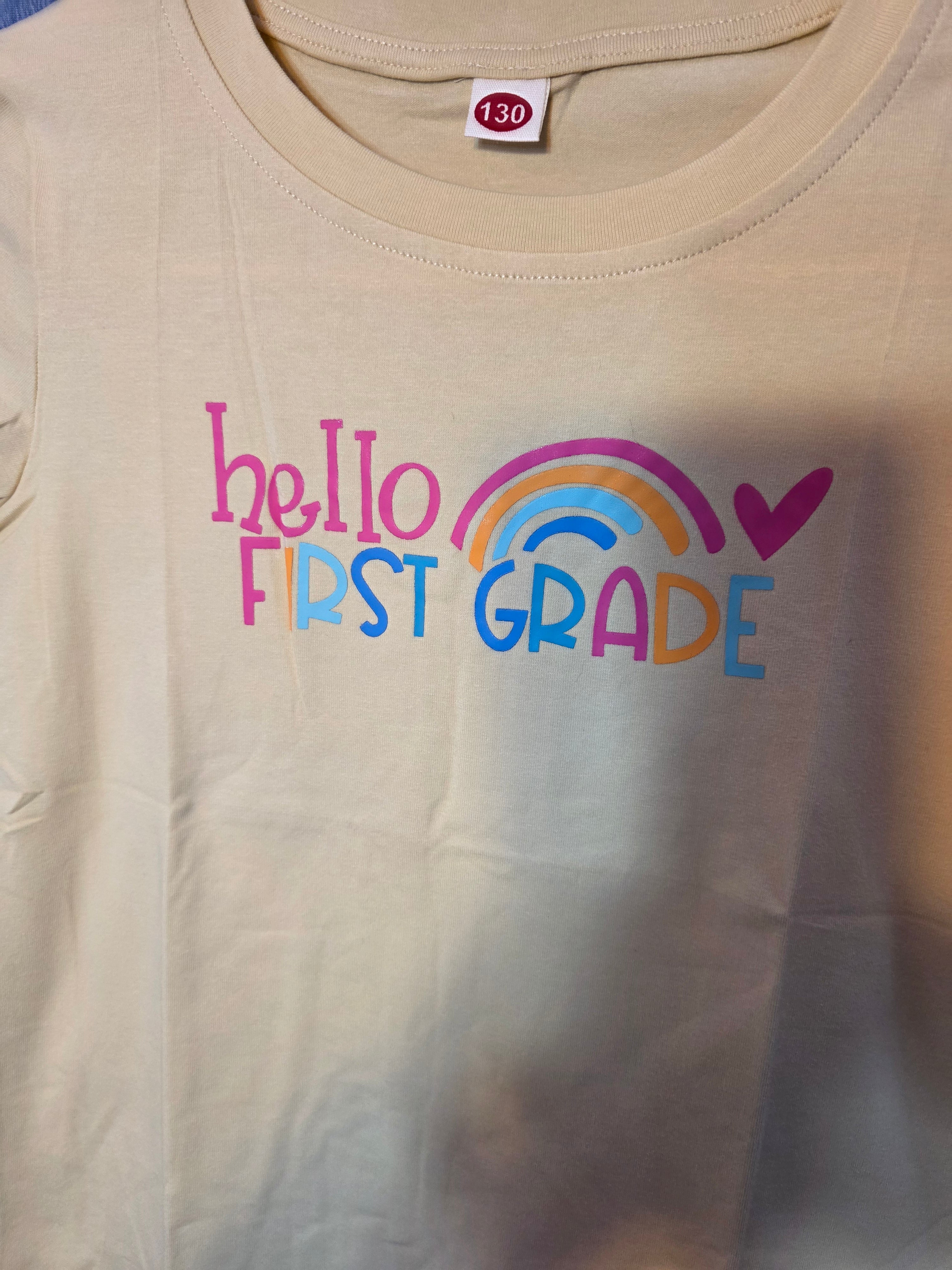 Little girls hello first gradé t-shirt
