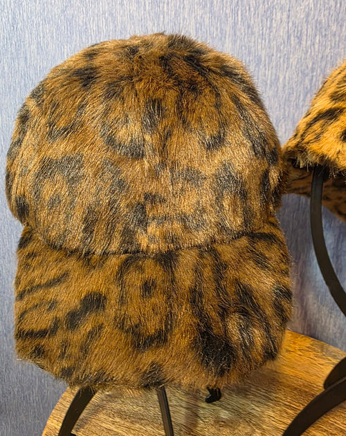 2 fashion hats 1 price