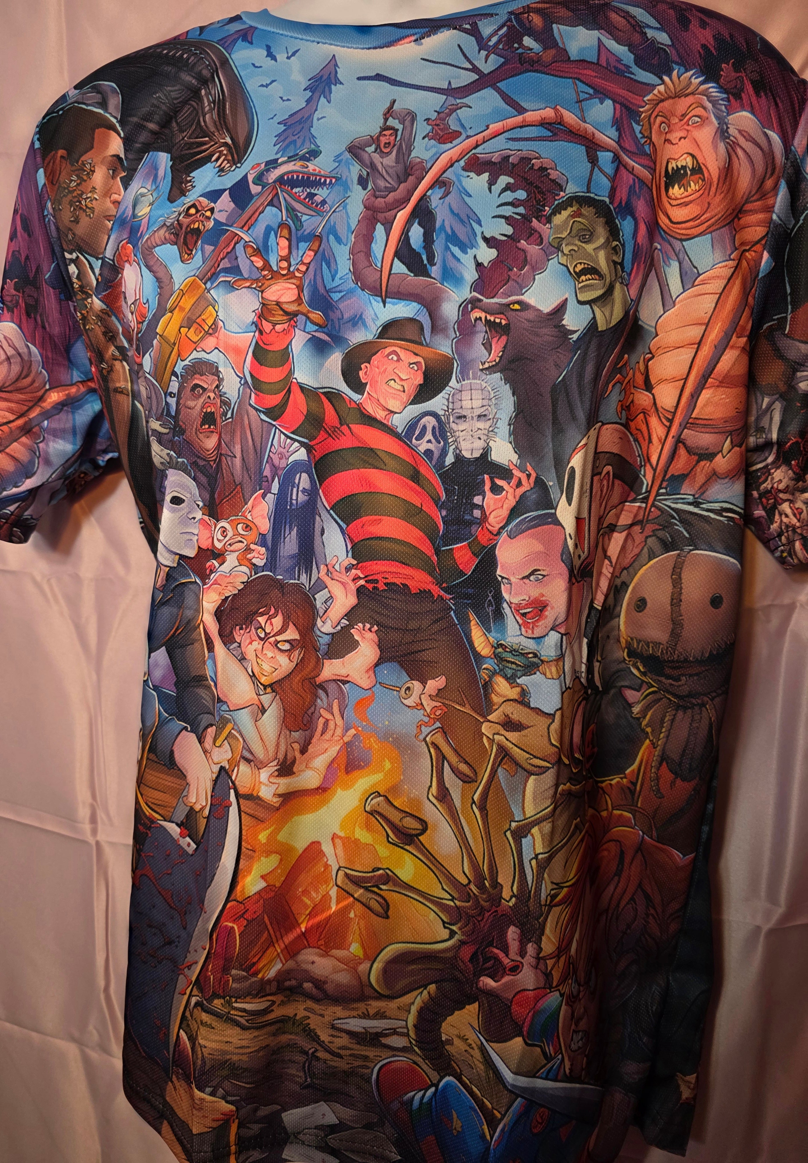 Size meduim Horror T shirt