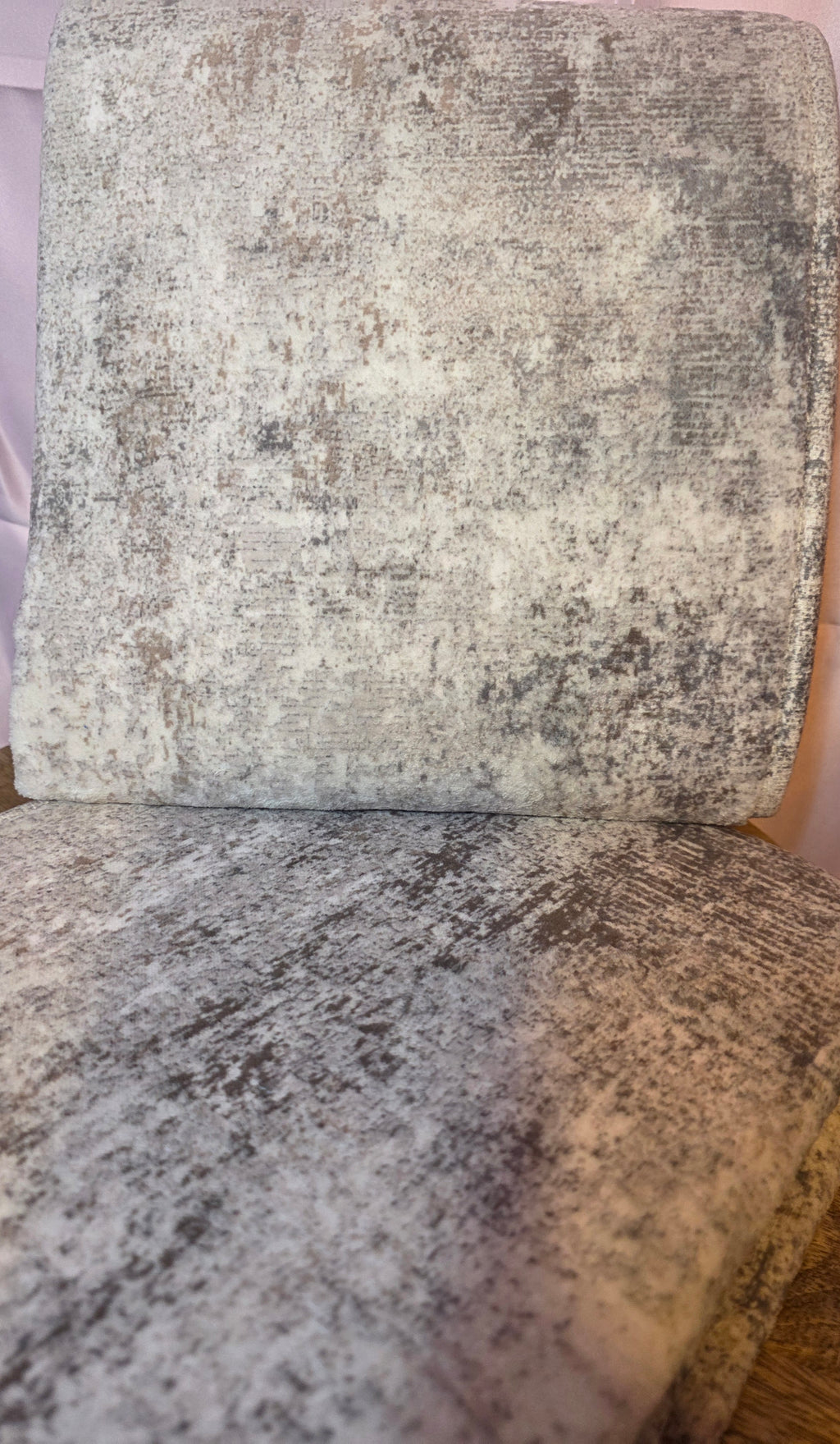 2 piece set area rugs one small one meduim