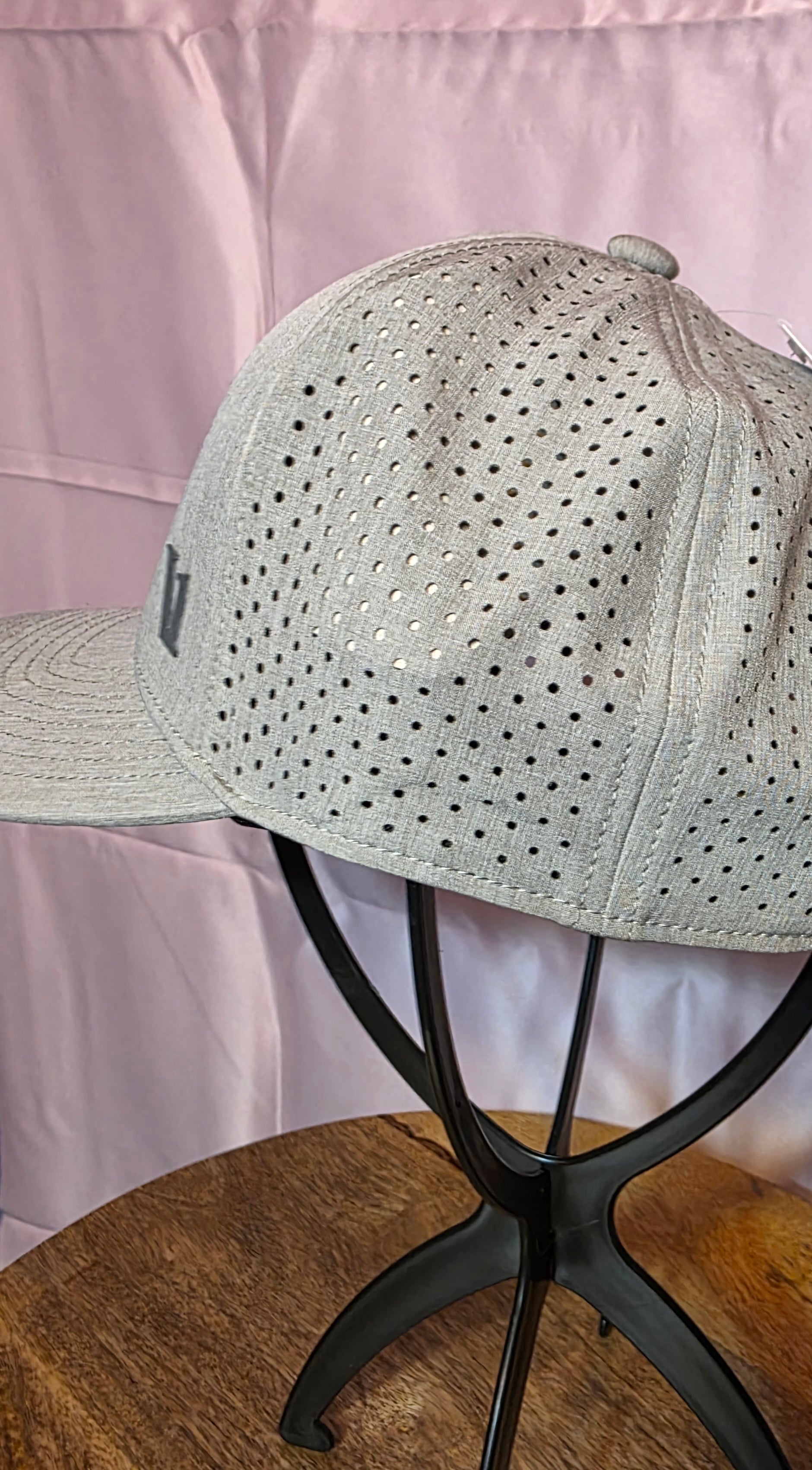 Vuori Hat new with tag