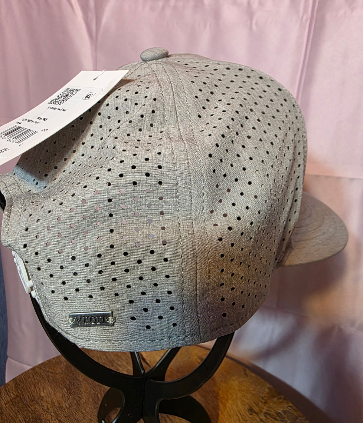 Vuori Hat new with tag