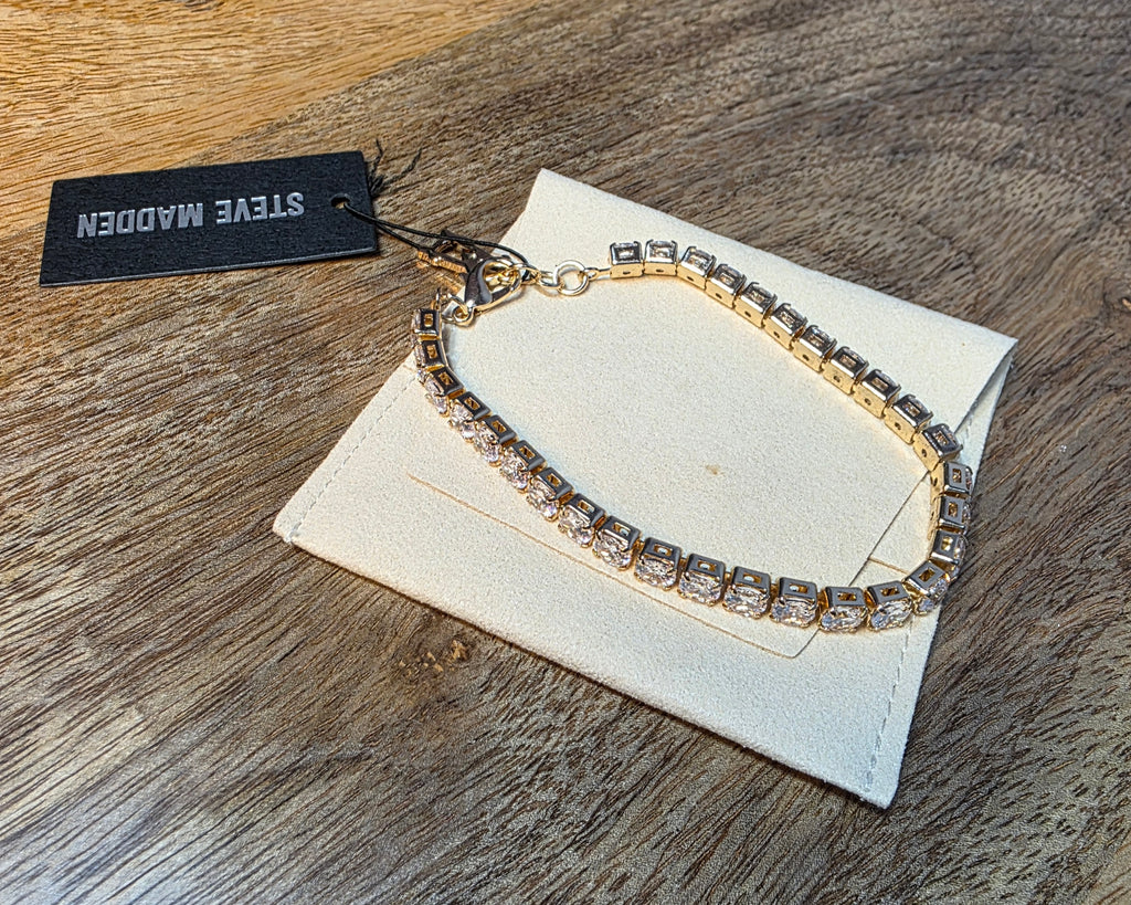 Steve Madden bracelet