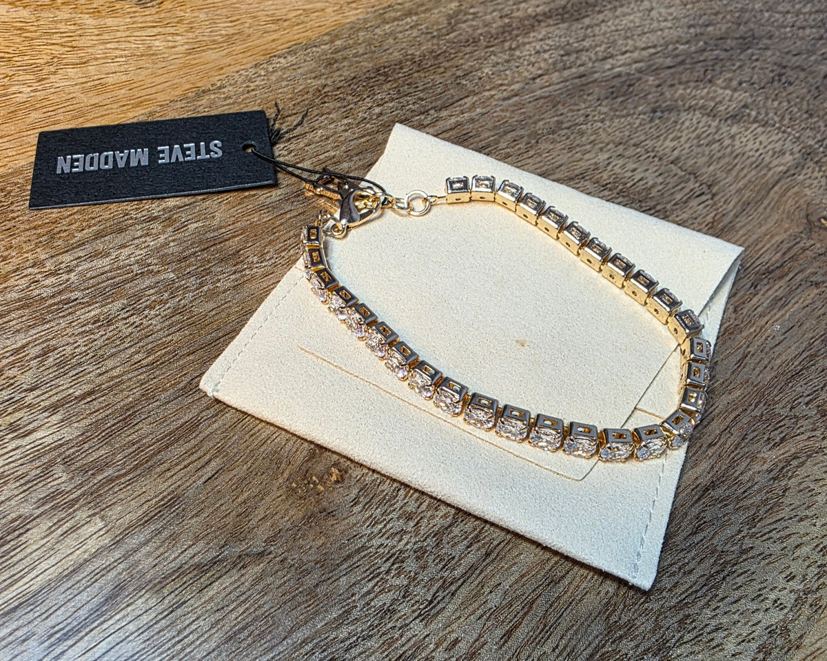 Steve Madden bracelet