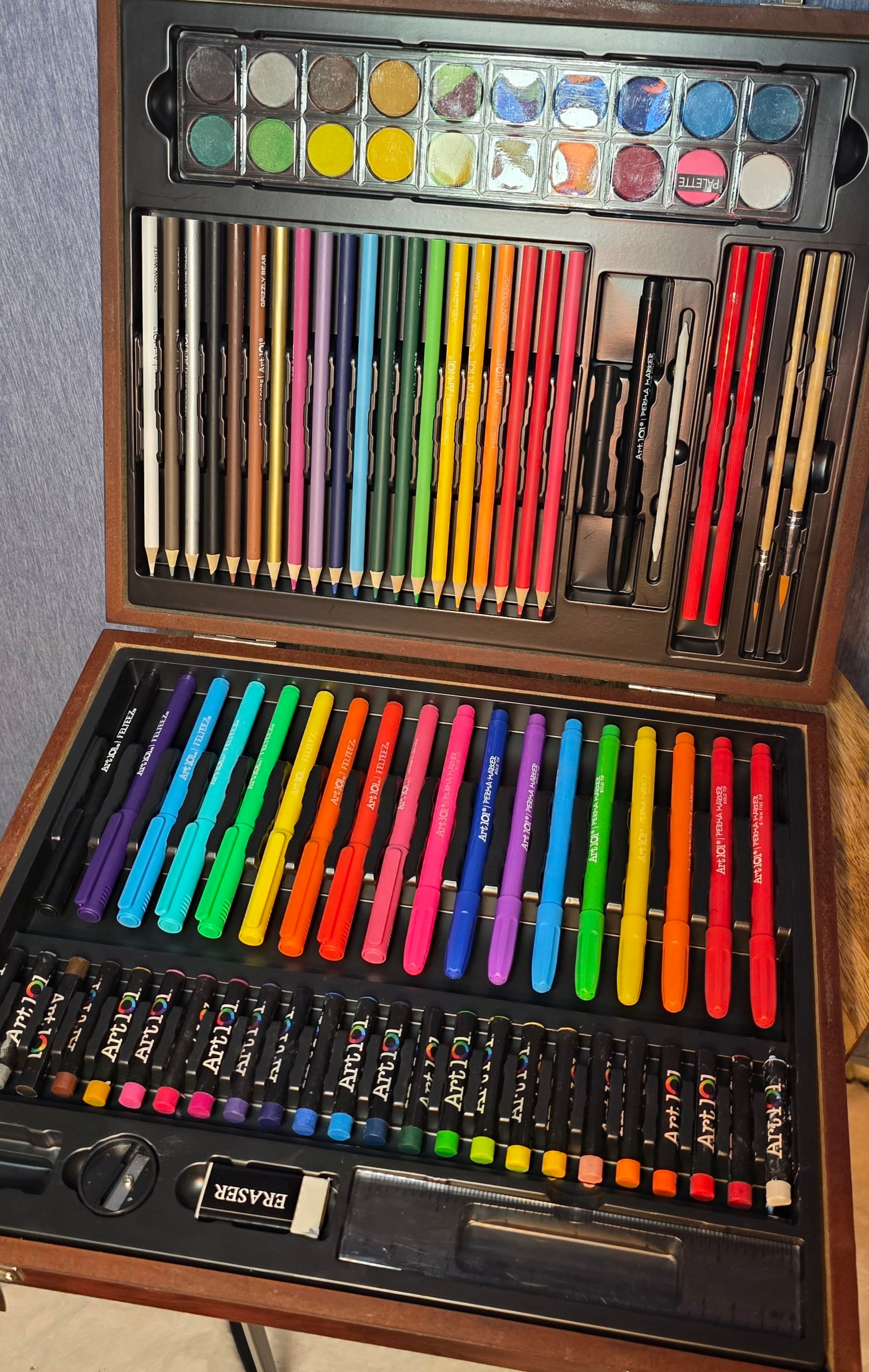 Art 101 Deluxe Art set