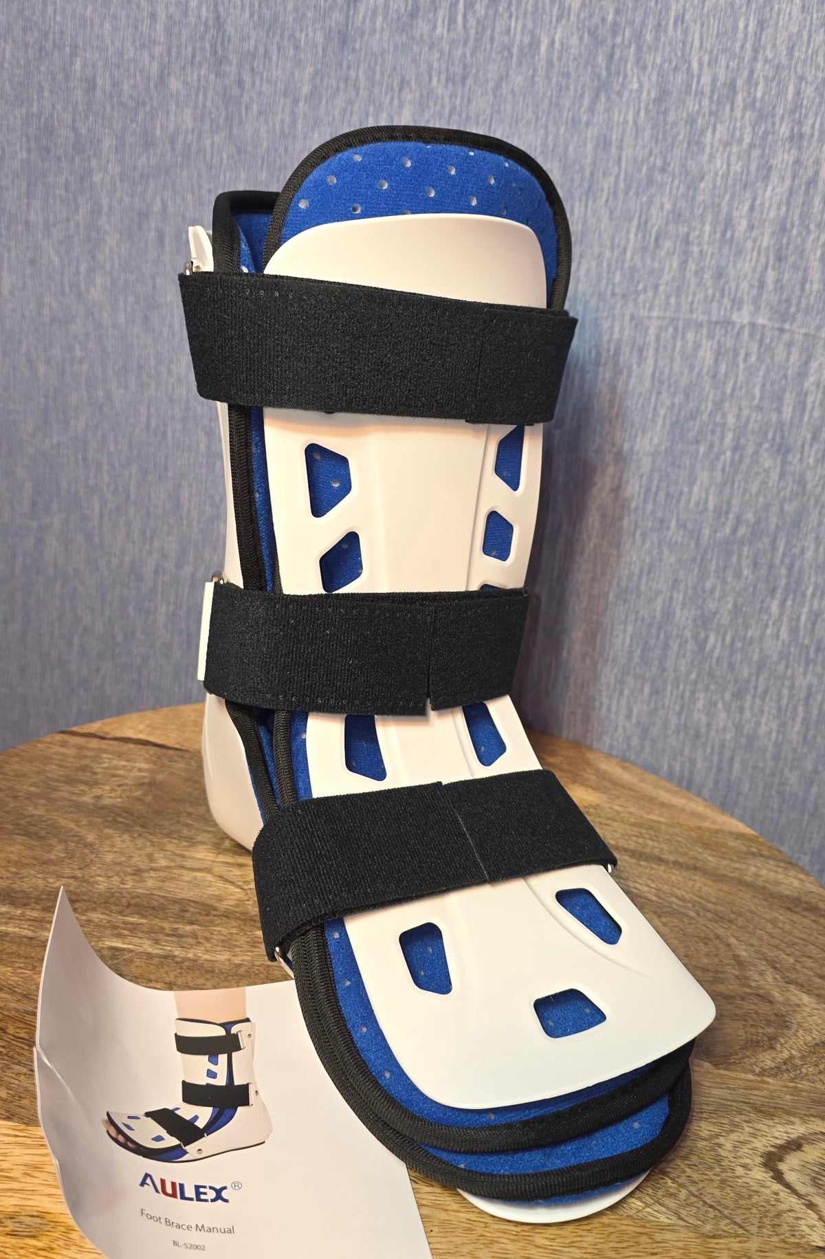 Aulex boot size small