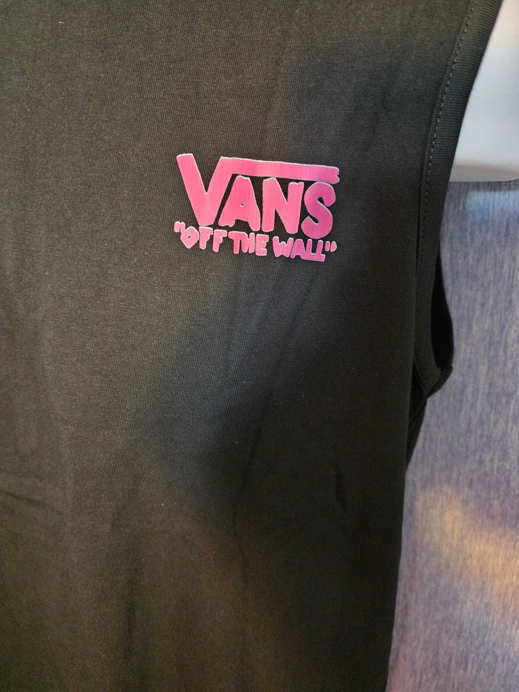 Vans off the wall tank