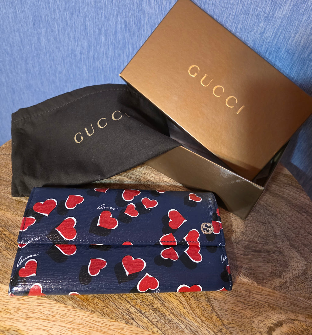 Gucci wallet / never used
