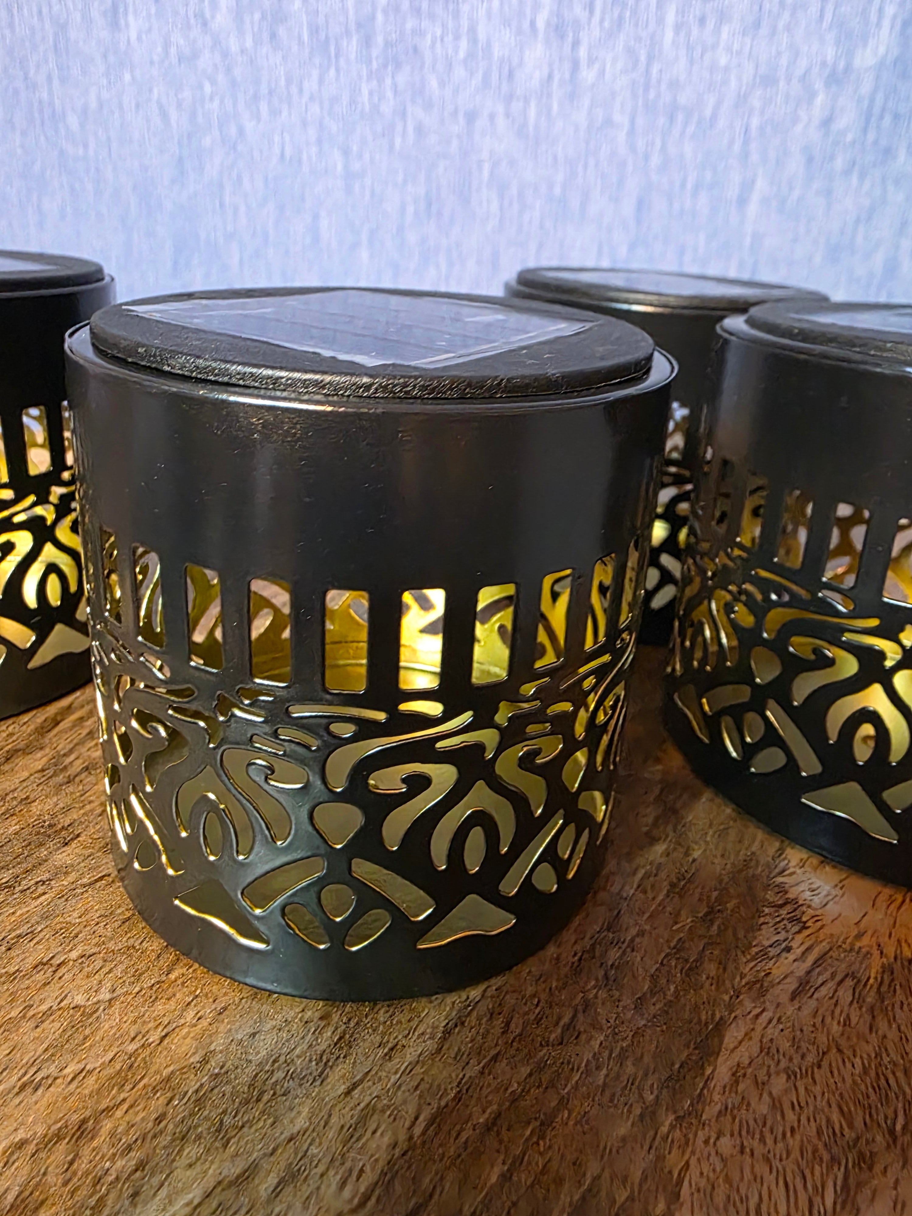 Set of 4 table top or window solar lights metal and plastic