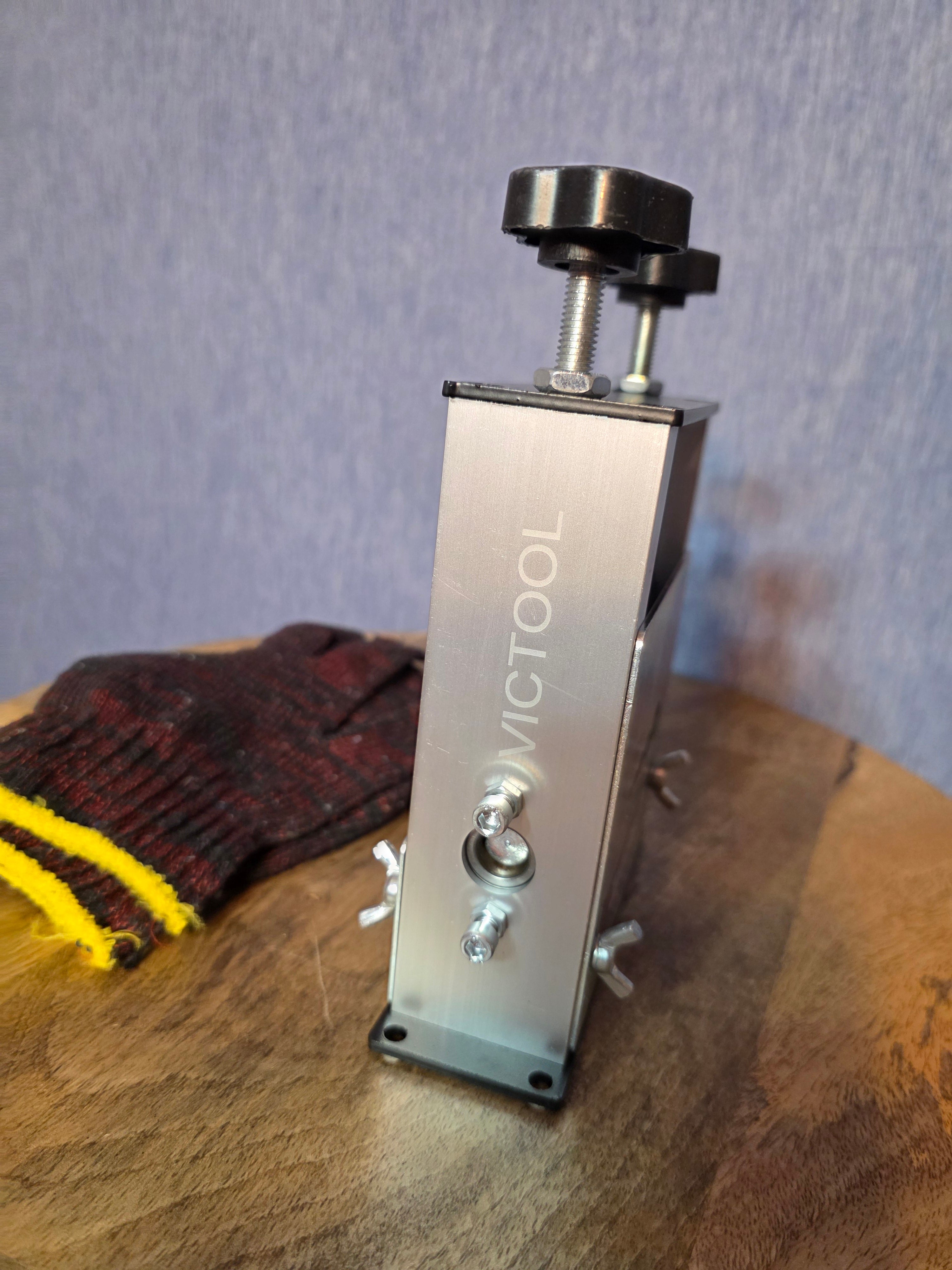 Victool wire stripping tool