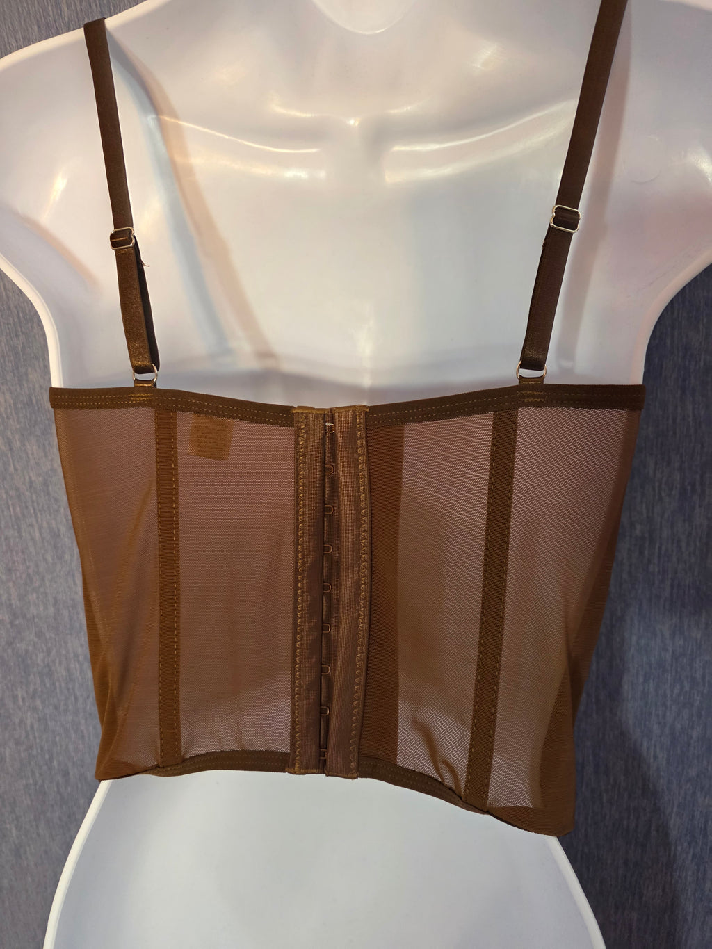 Womens wear you get 1 brown and 1 white size small