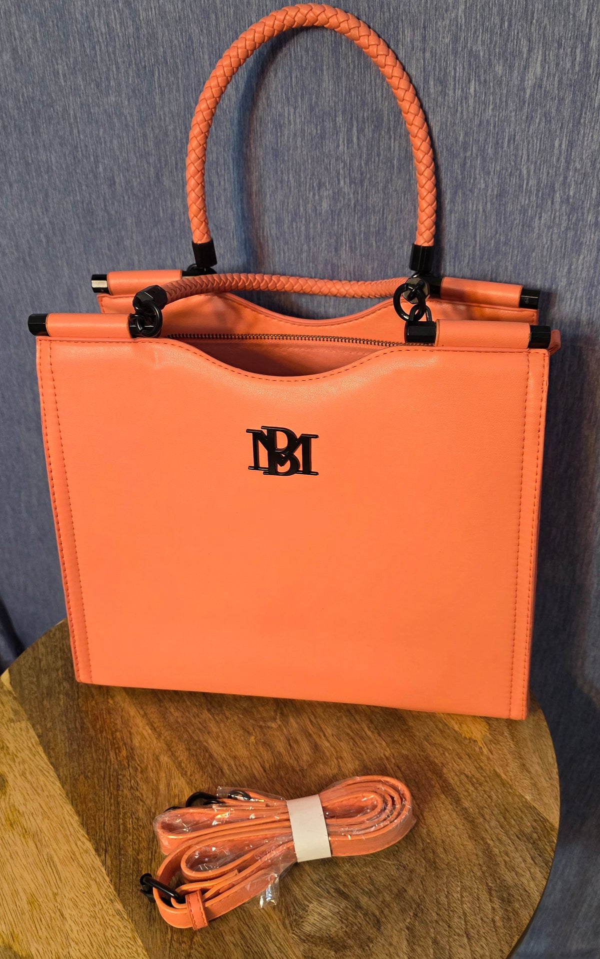 Large bag with extra strap