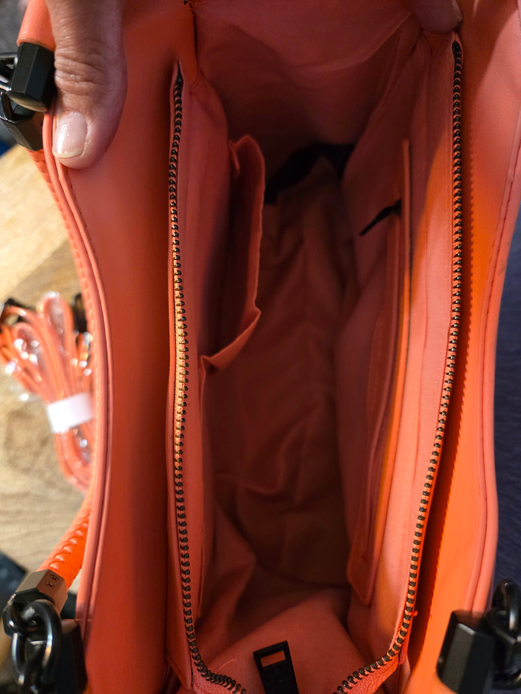 Large bag with extra strap