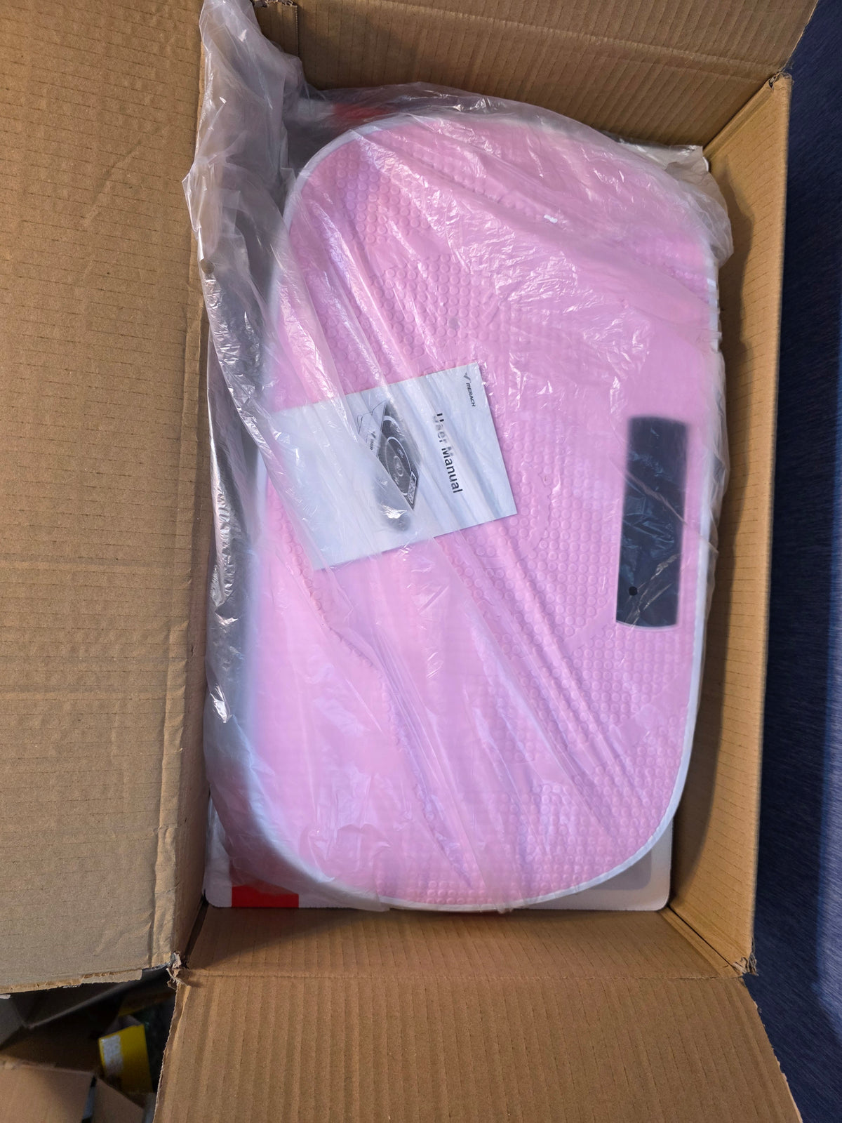 Mini vibration plate in light pink